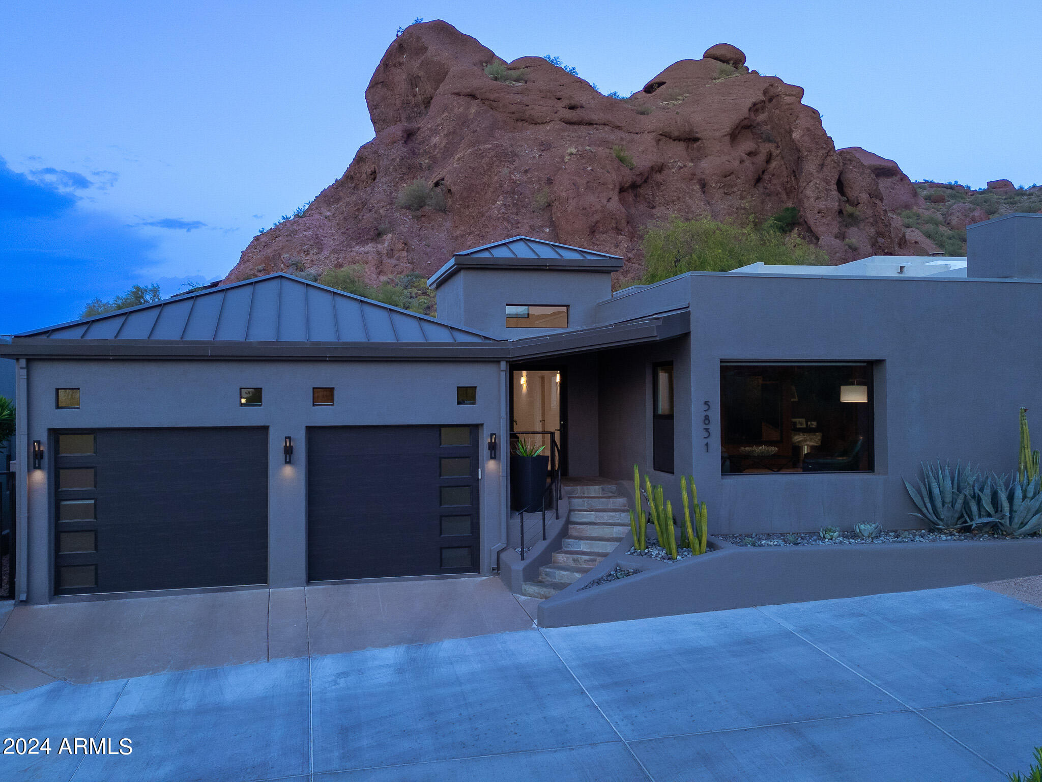 ECHO CANYON - Residential