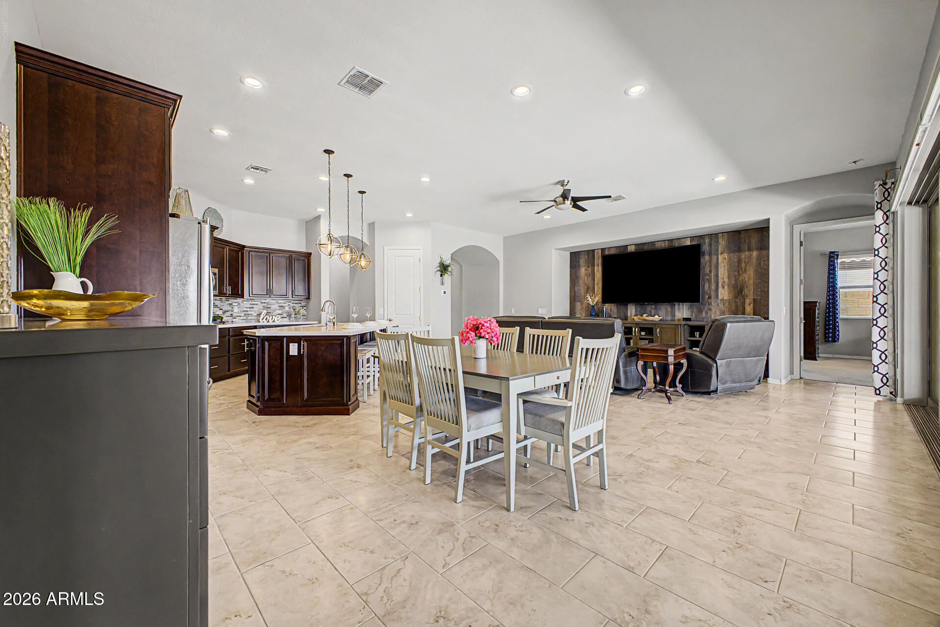 LA SENTIERO - Residential