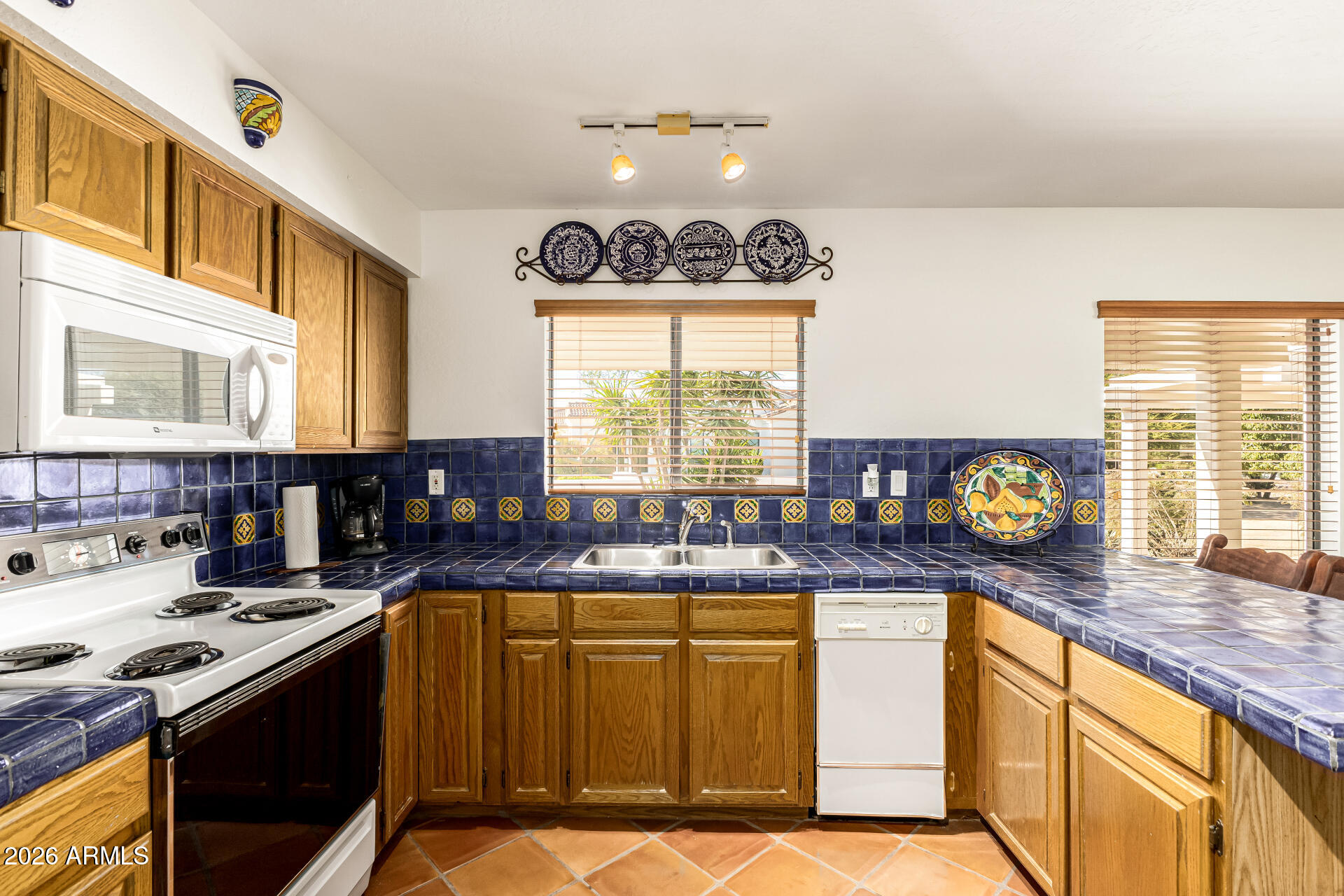 COUNTY ISLAND - Residential