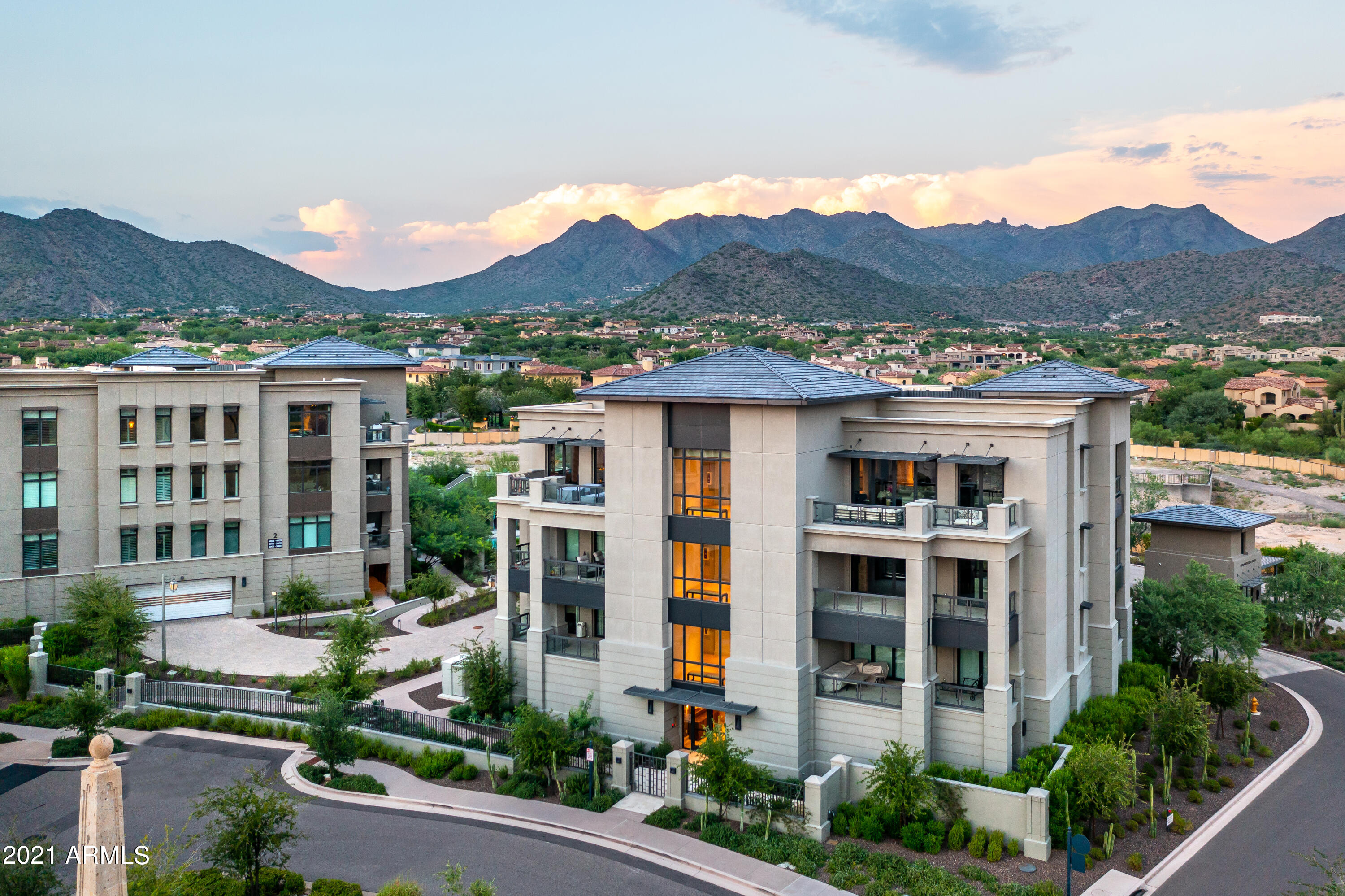STERLING AT SILVERLEAF CONDOMINIUM - Residential