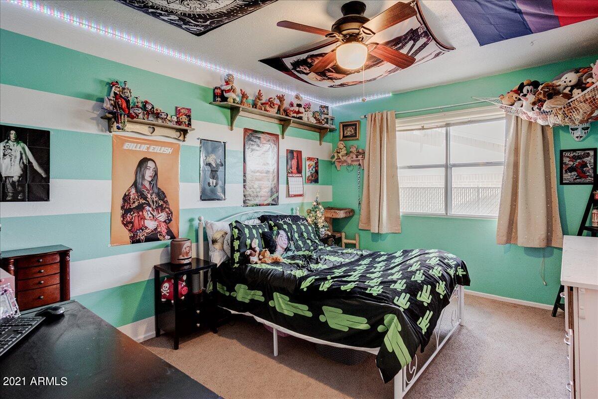 KINGS MANOR - Residential