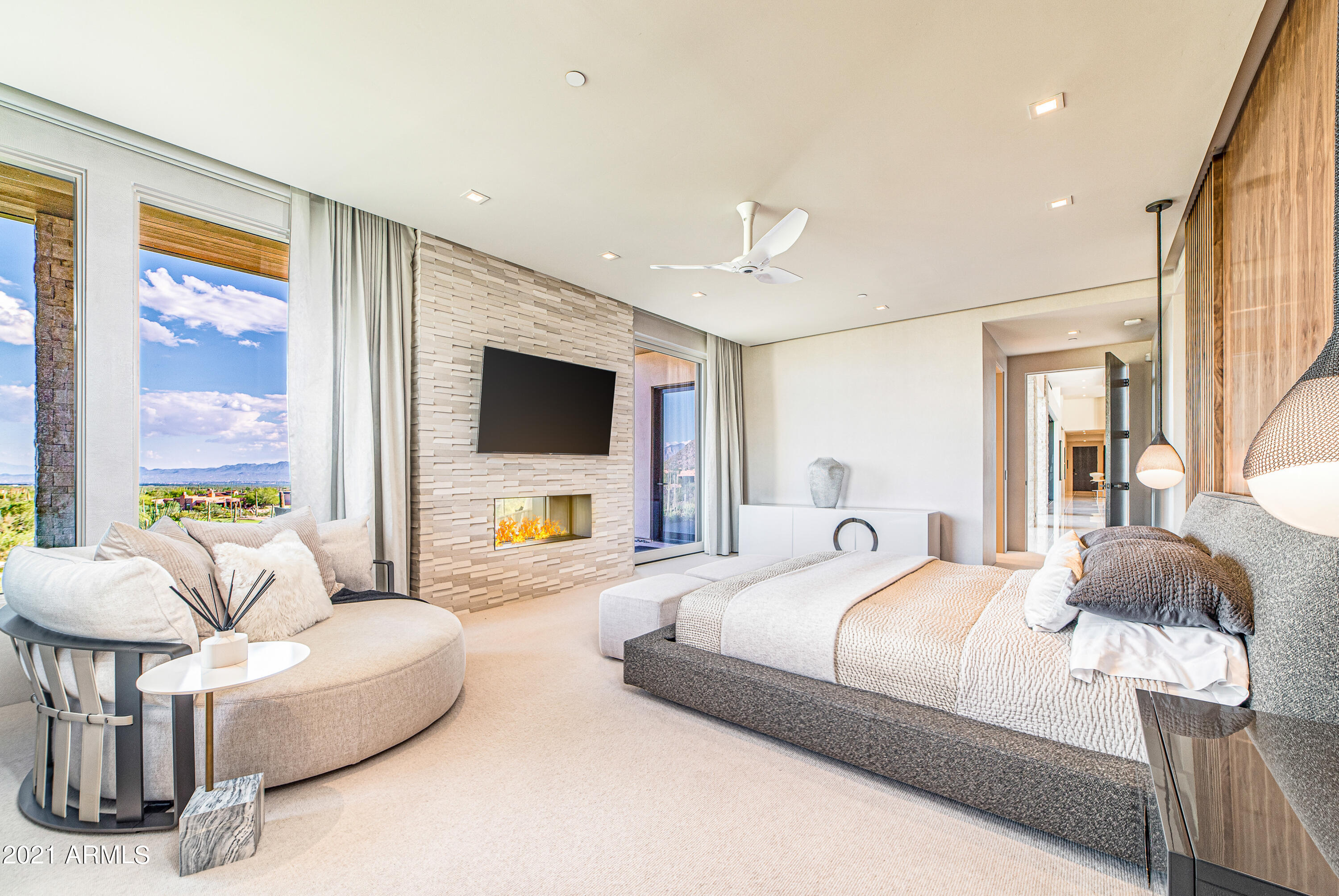 DOVE MOUNTAIN RESORT - Residential