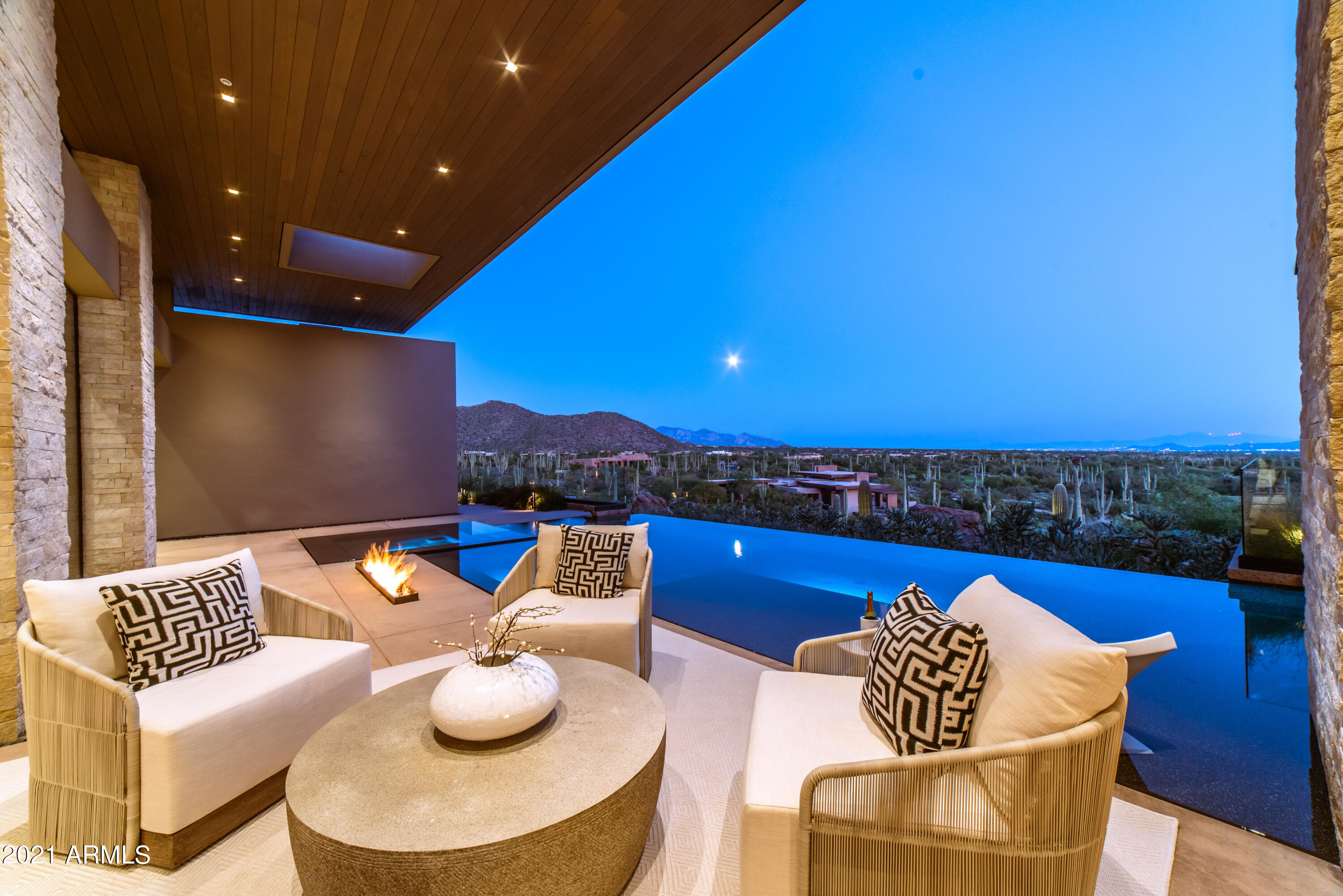 DOVE MOUNTAIN RESORT - Residential