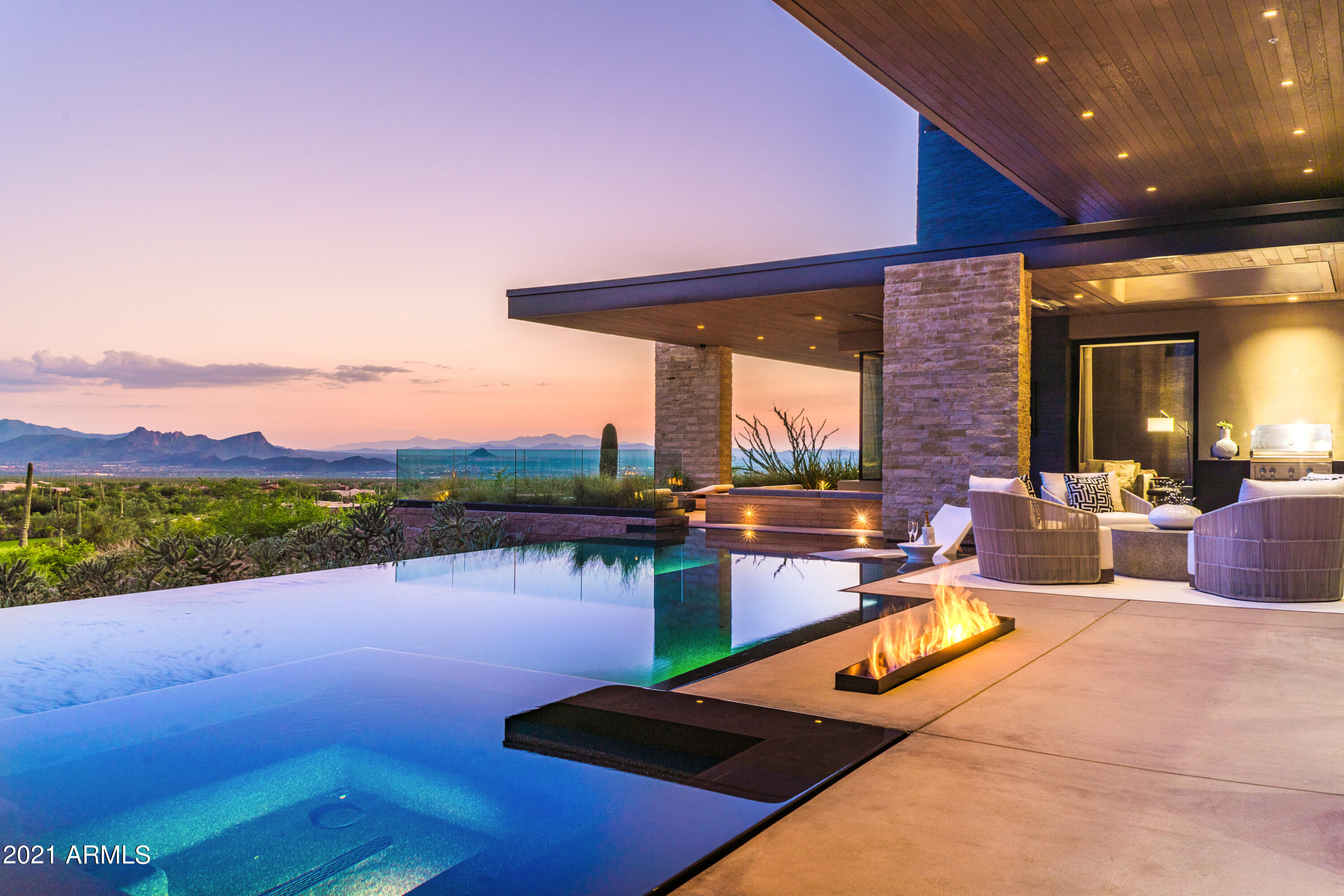 DOVE MOUNTAIN RESORT - Residential