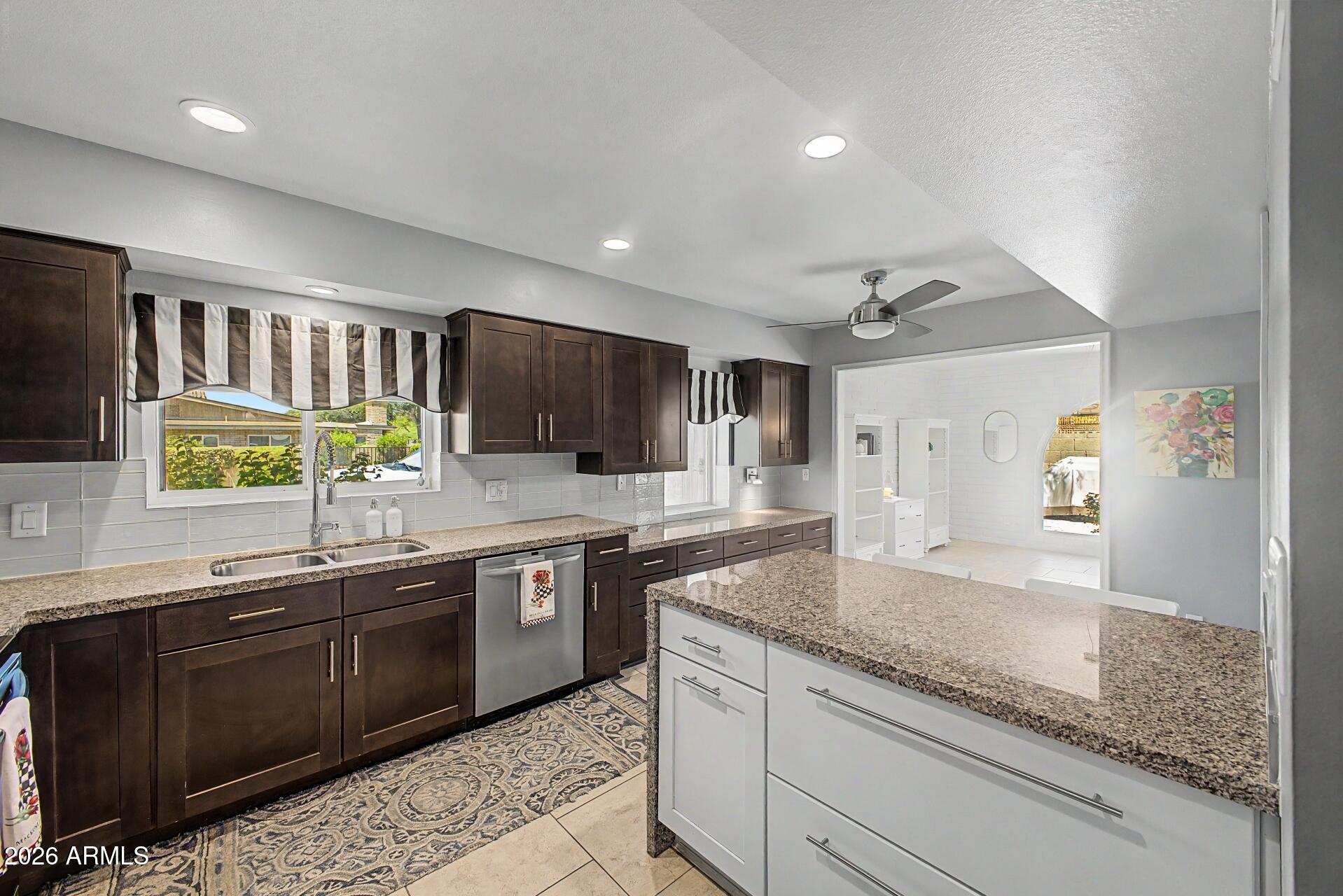 ORANGEWOOD EAST TOWNHOMES - Residential