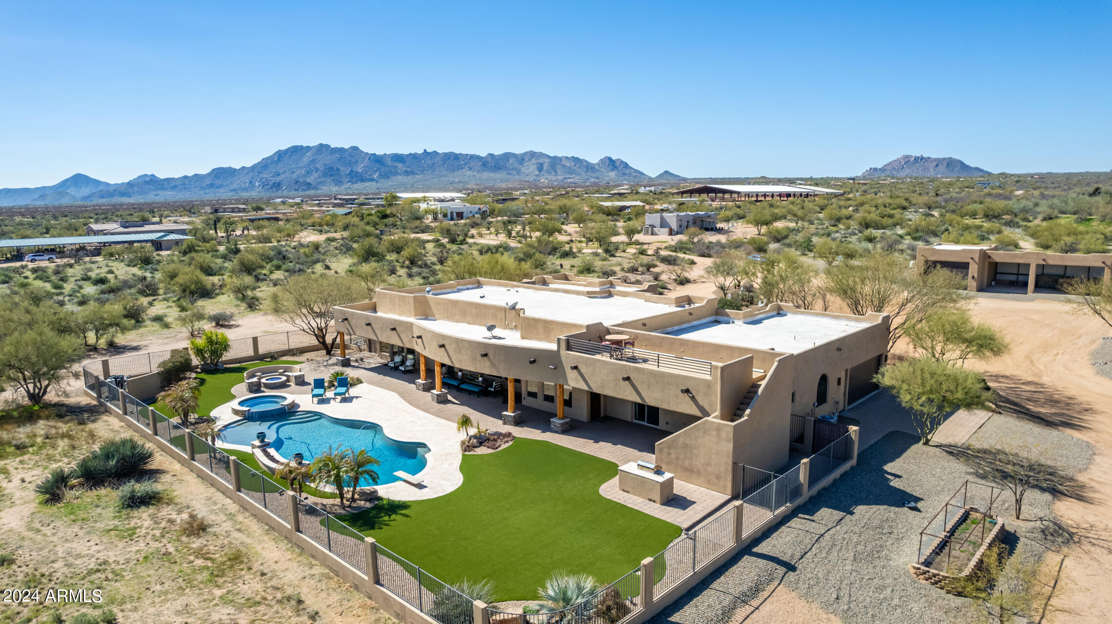 W2 W2 SE4 NW4 SEC 32 EX S2 S2 TH/OF - Residential