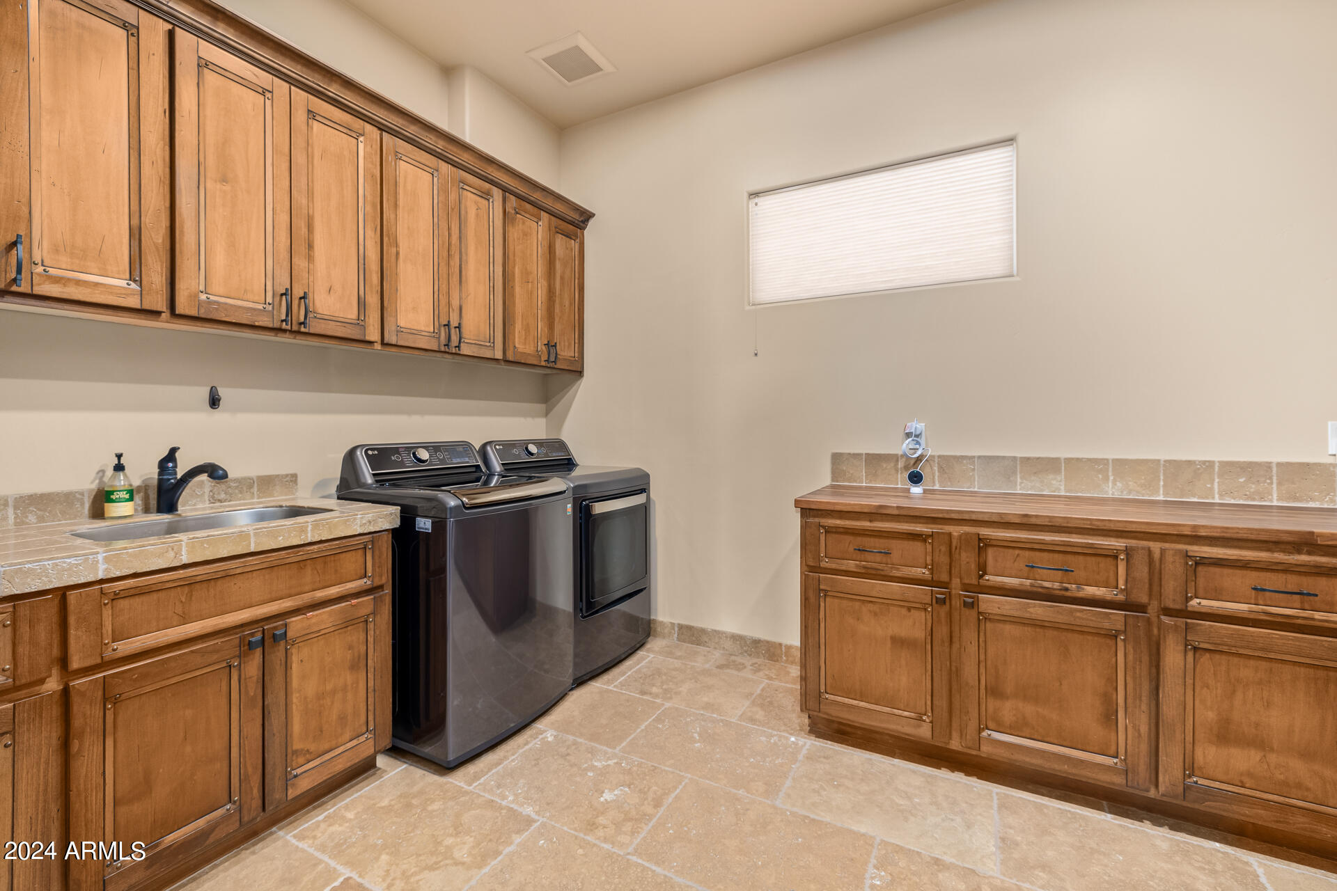 W2 W2 SE4 NW4 SEC 32 EX S2 S2 TH/OF - Residential