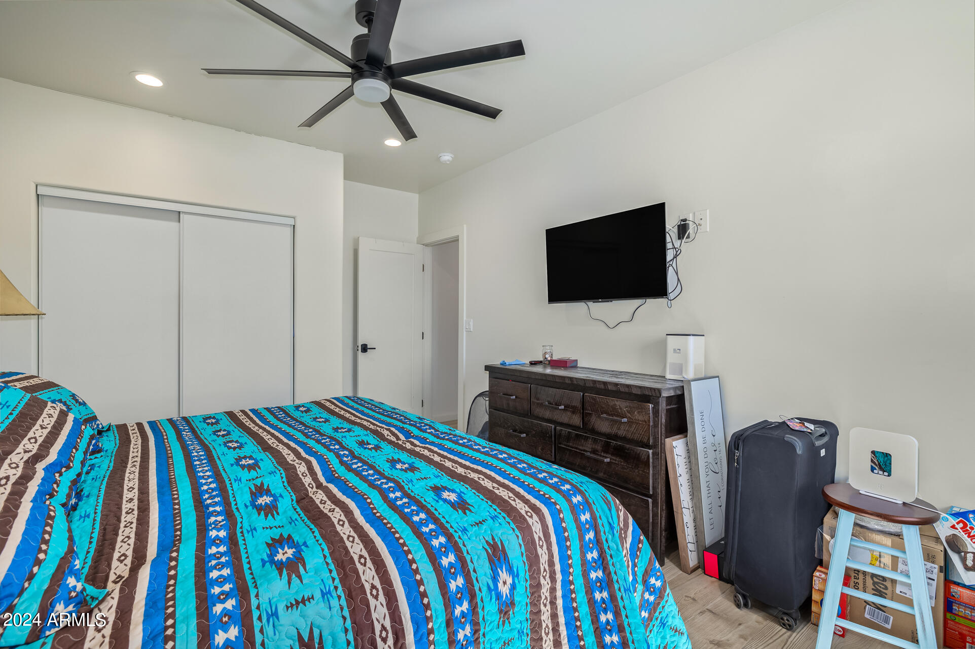 W2 W2 SE4 NW4 SEC 32 EX S2 S2 TH/OF - Residential