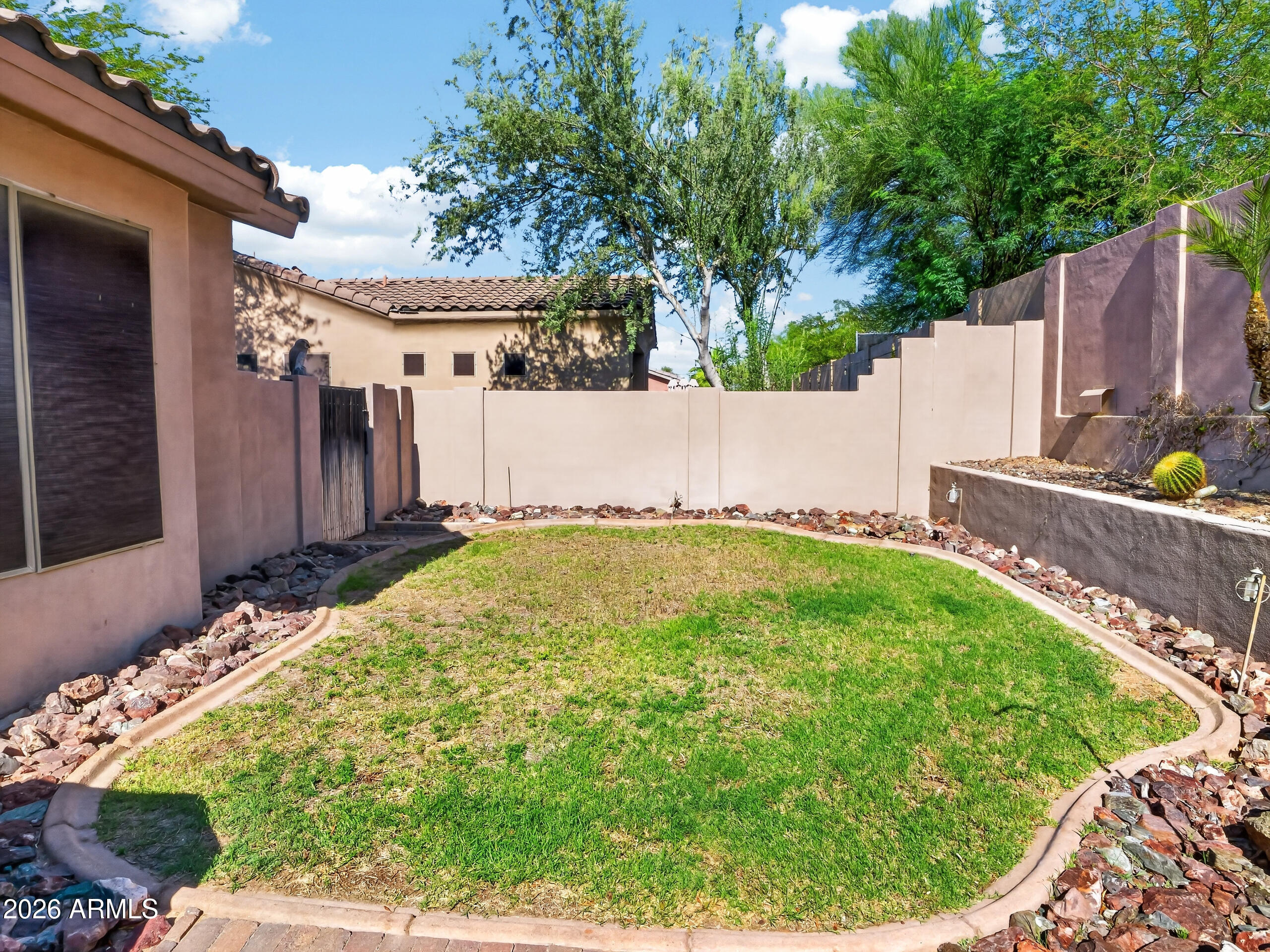 HIGHLINE RANCH - Residential