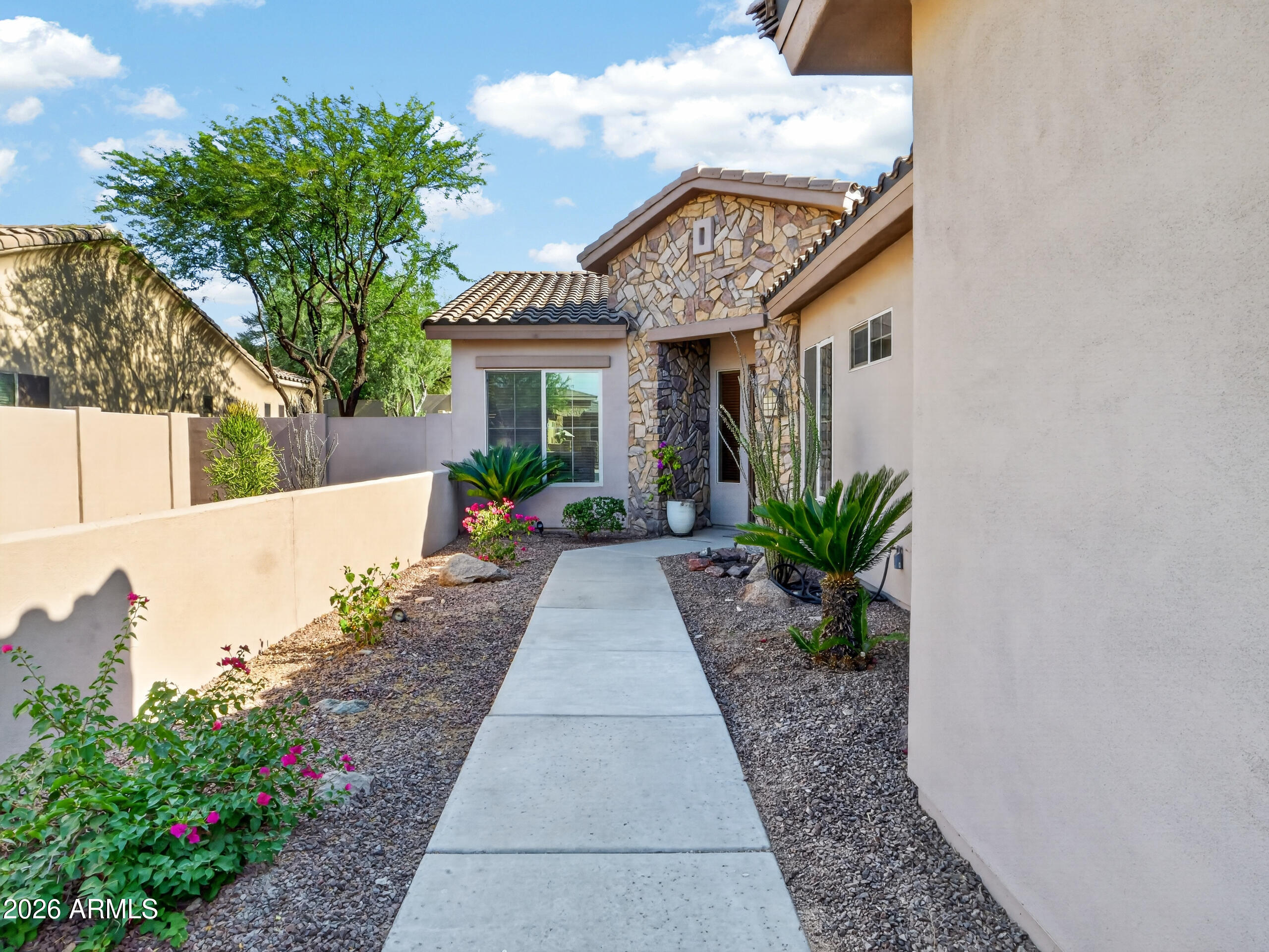 HIGHLINE RANCH - Residential