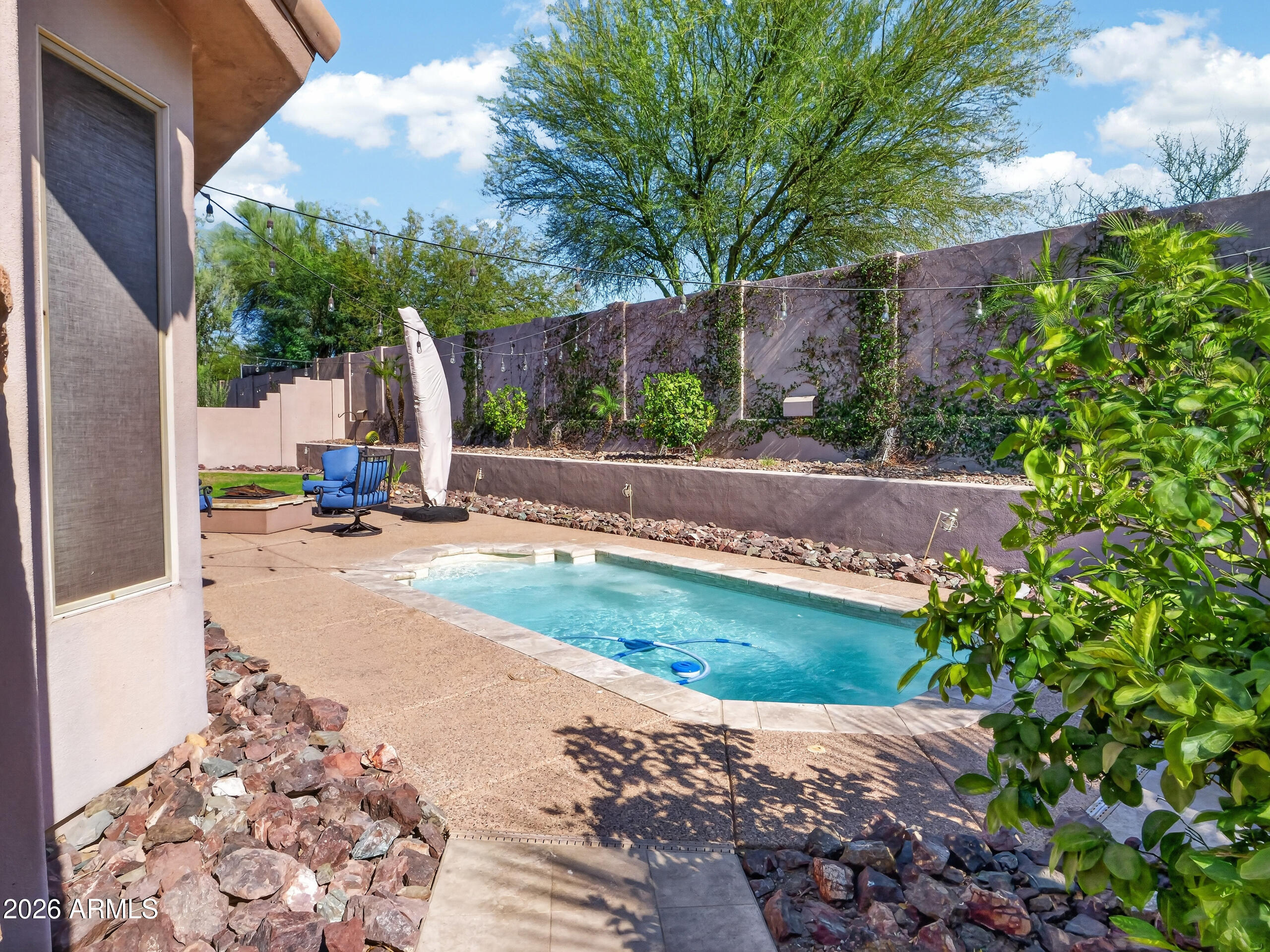HIGHLINE RANCH - Residential