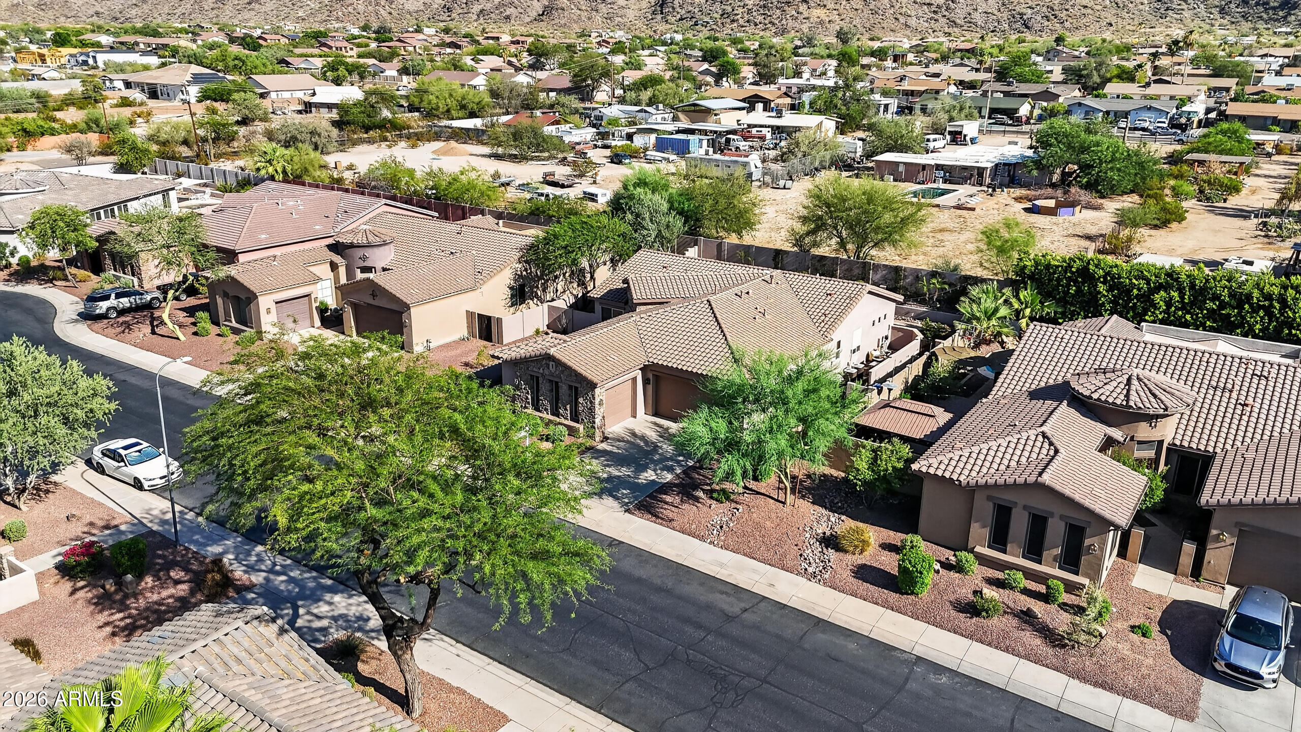HIGHLINE RANCH - Residential