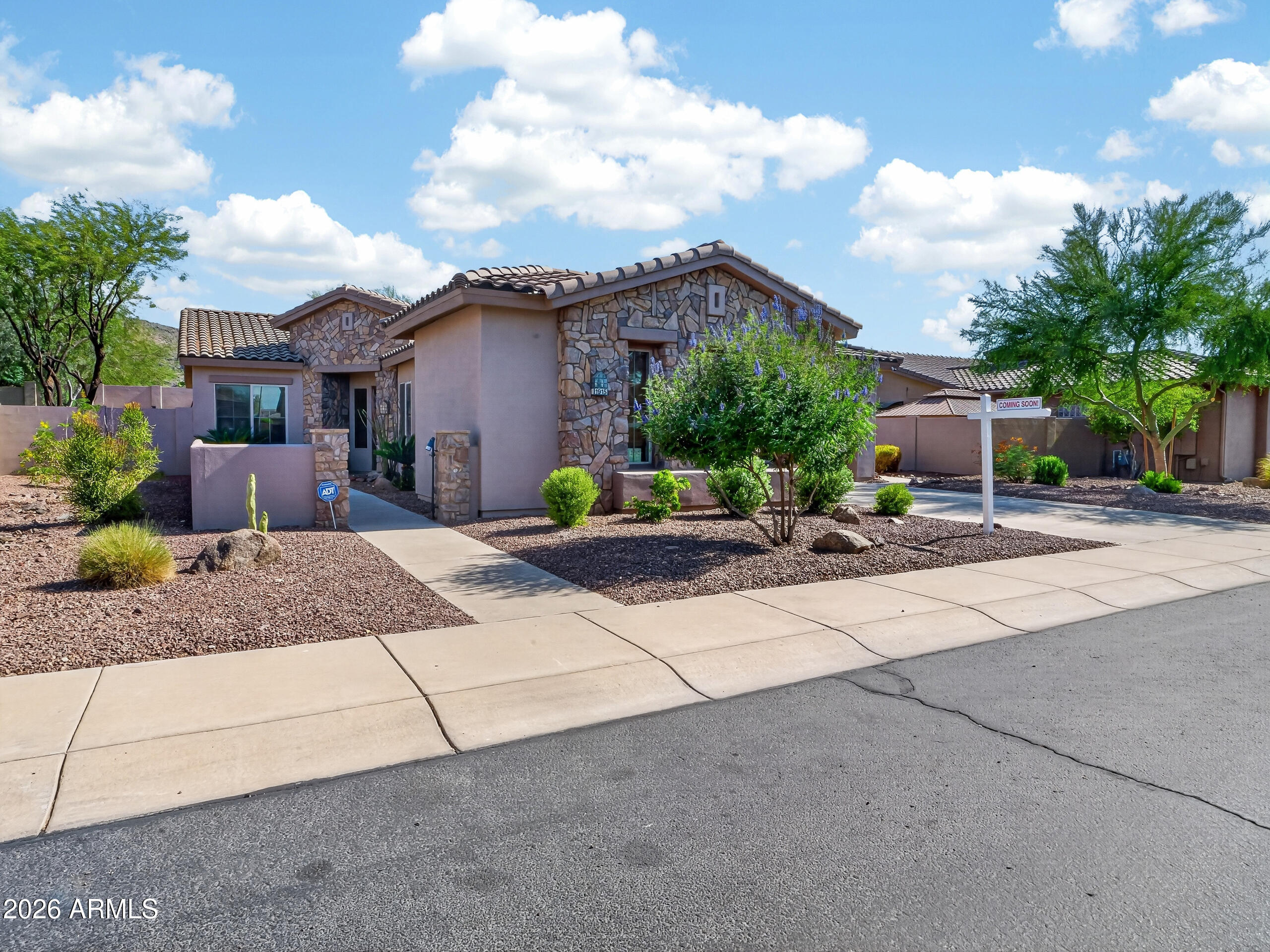 HIGHLINE RANCH - Residential