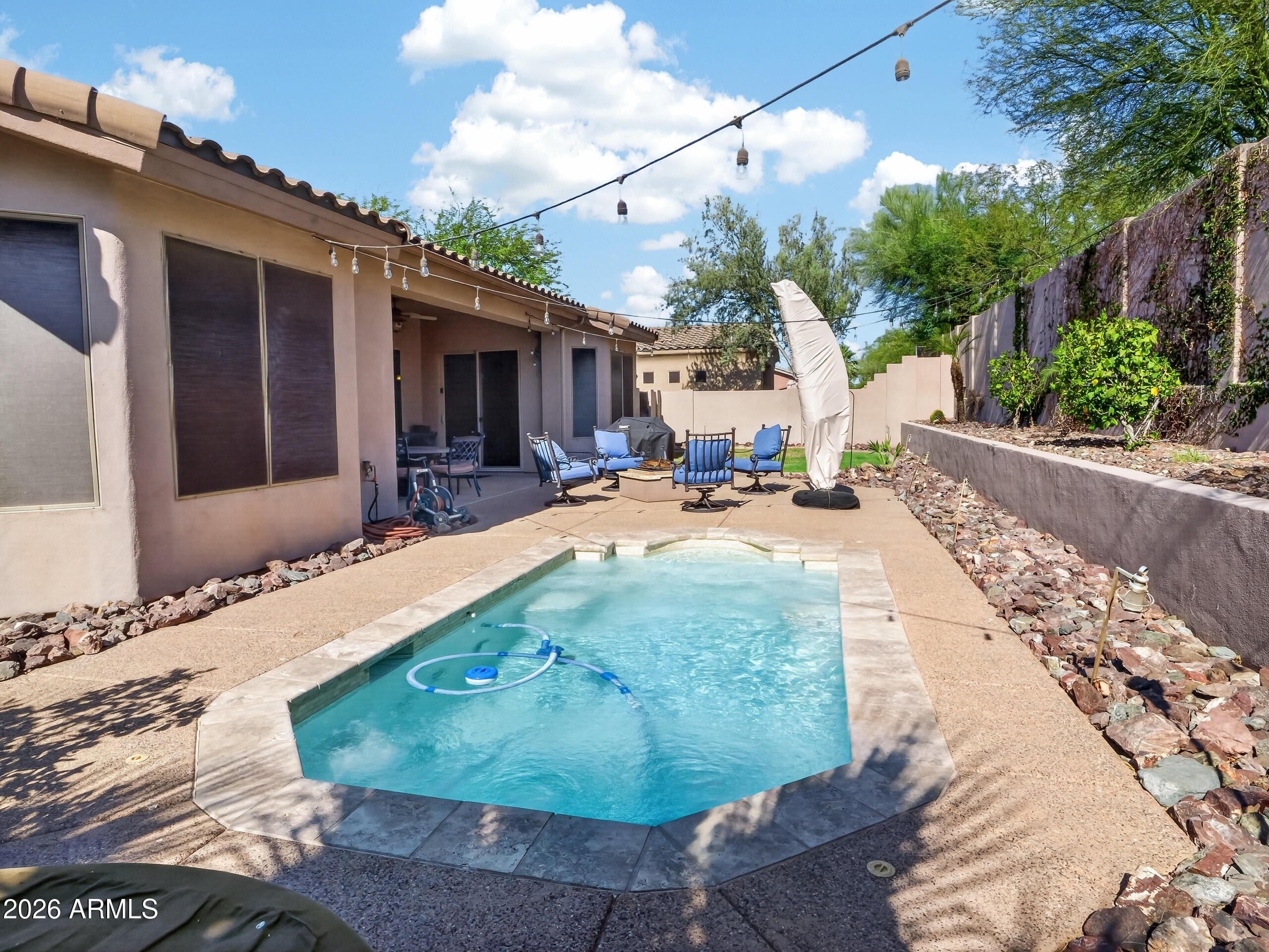 HIGHLINE RANCH - Residential