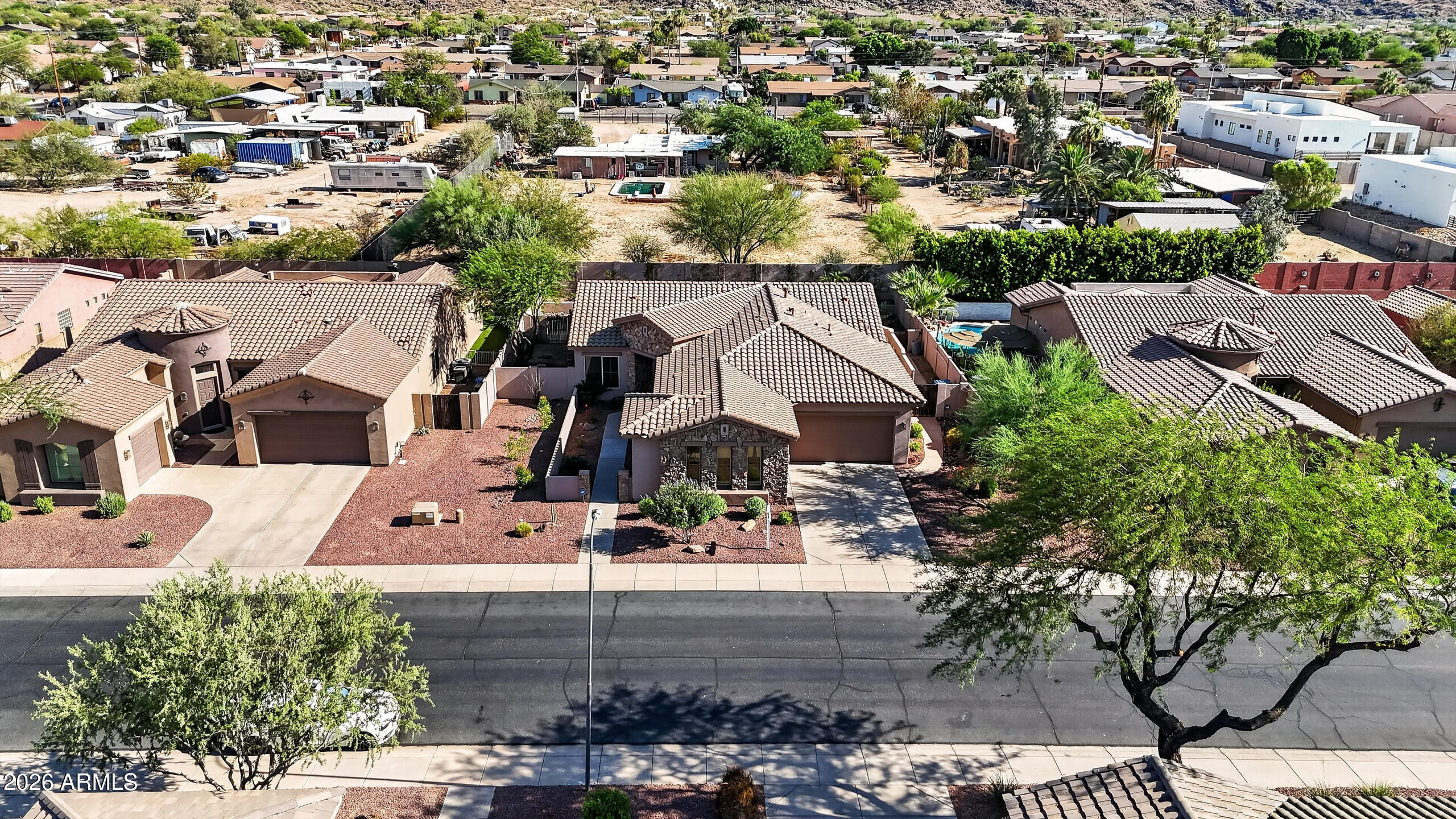 HIGHLINE RANCH - Residential