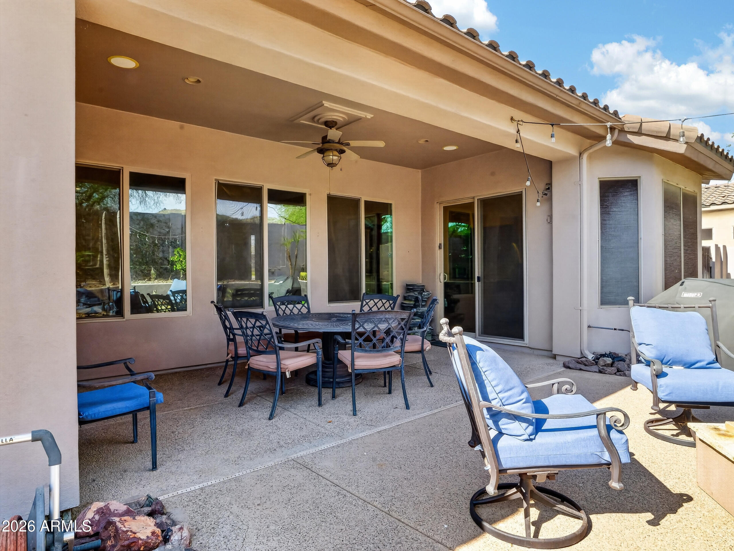 HIGHLINE RANCH - Residential
