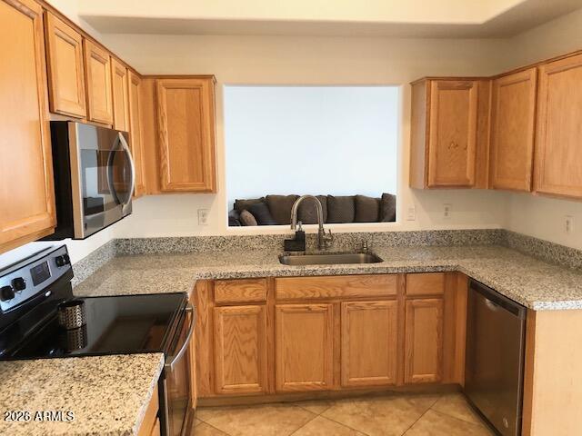 DAVE BROWN 7TH AVENUE - Residential Lease