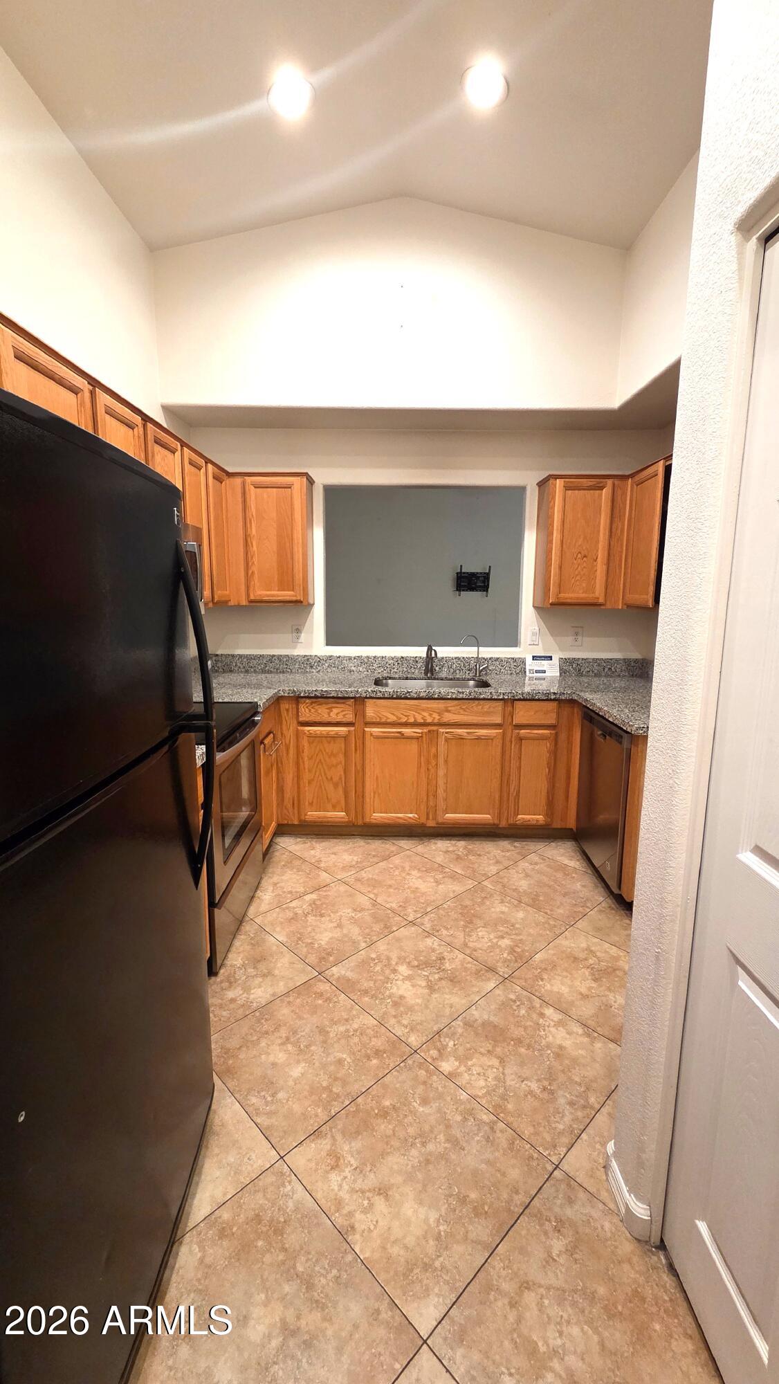 DAVE BROWN 7TH AVENUE - Residential Lease