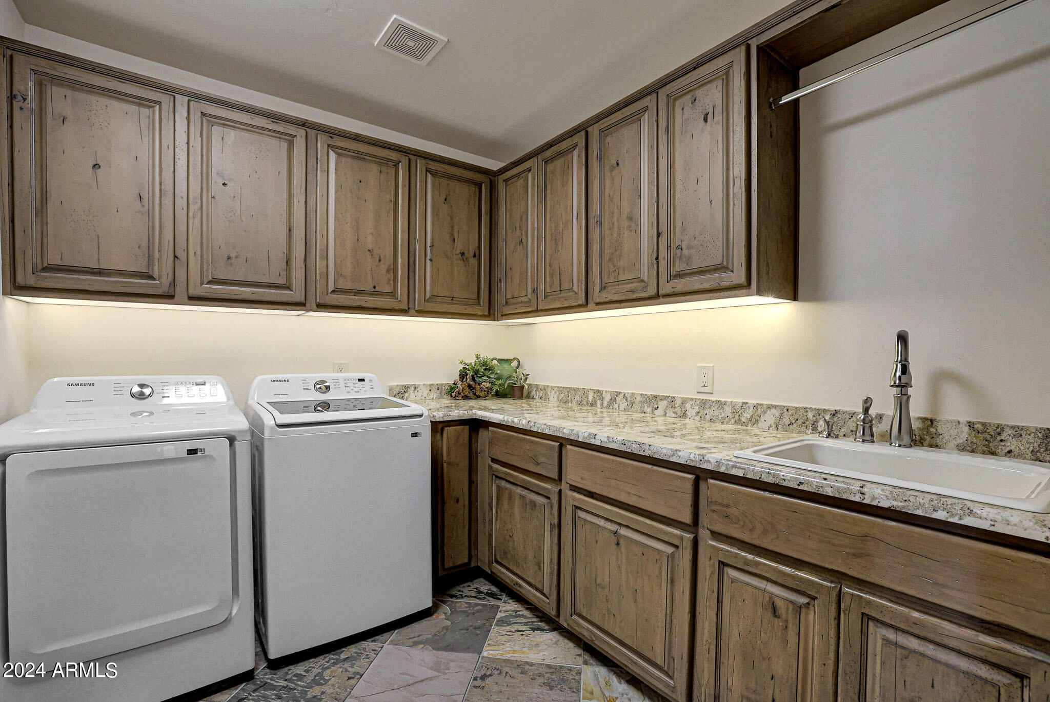Pinnacle Canyon in Troon North - Residential