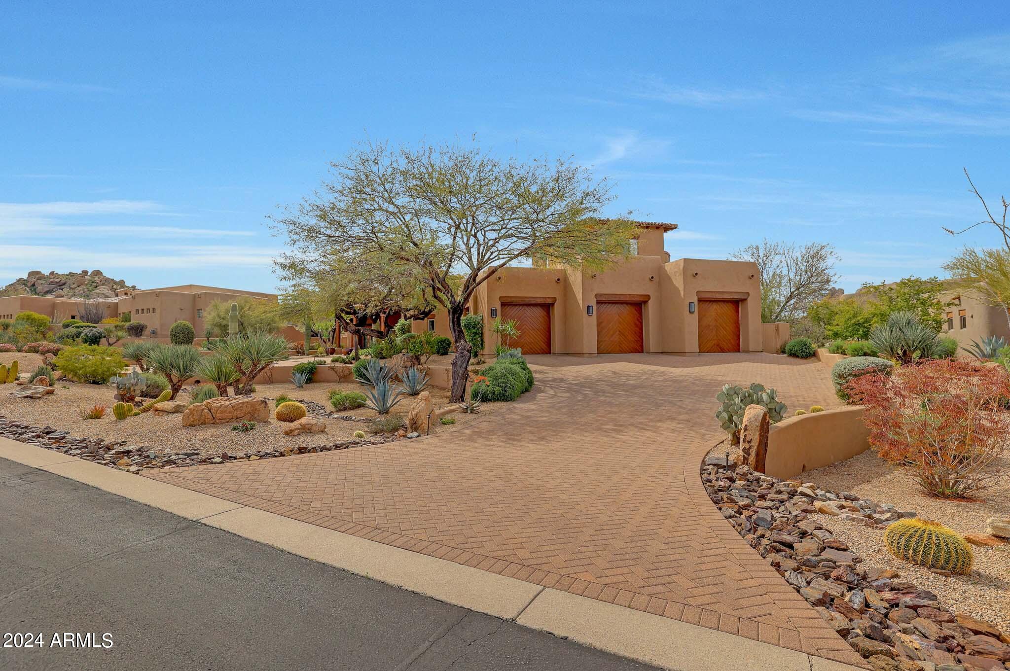 Pinnacle Canyon in Troon North - Residential