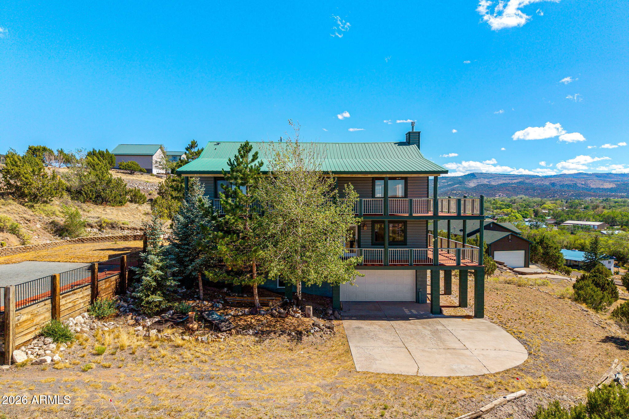 HILLCREST - Residential
