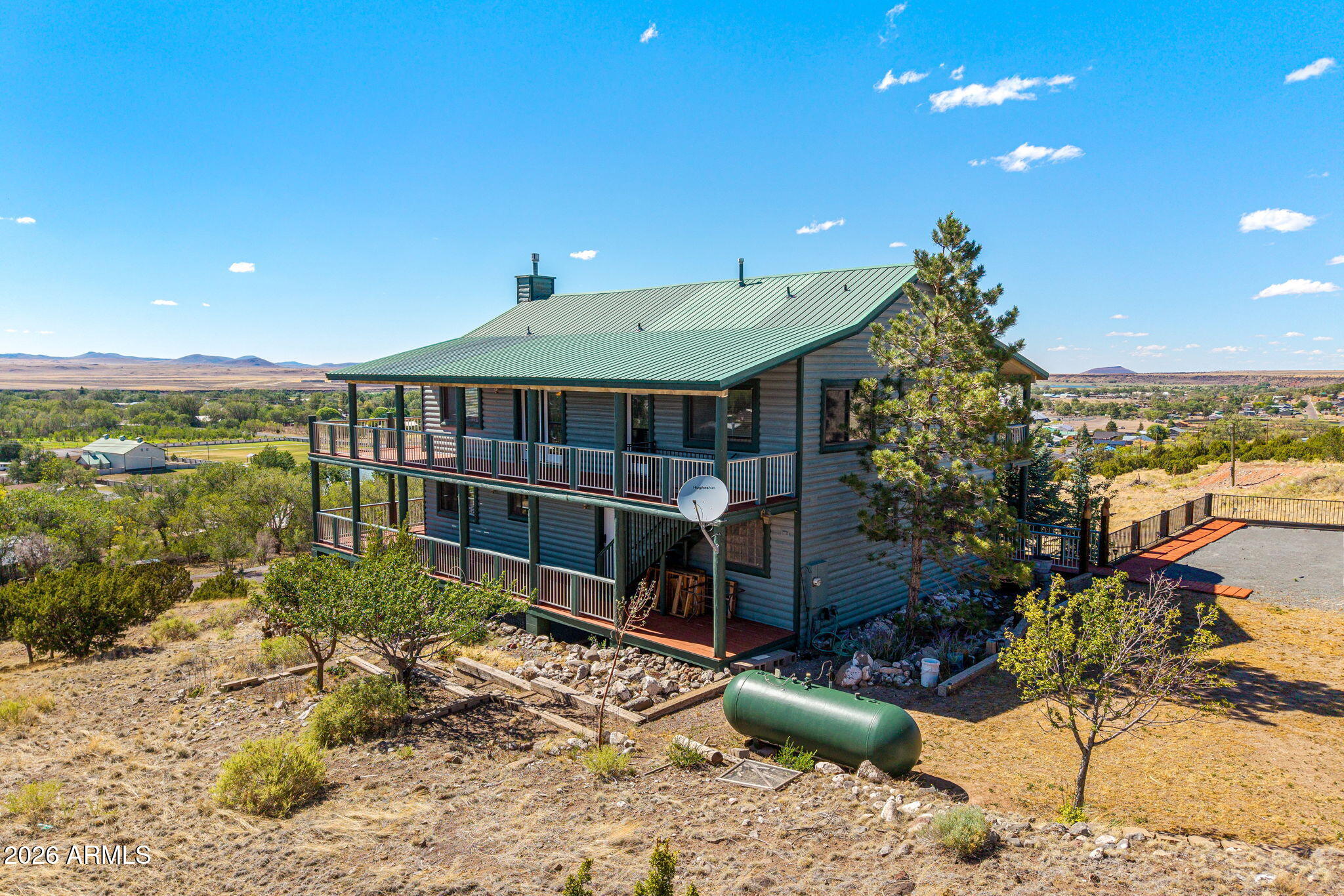 HILLCREST - Residential