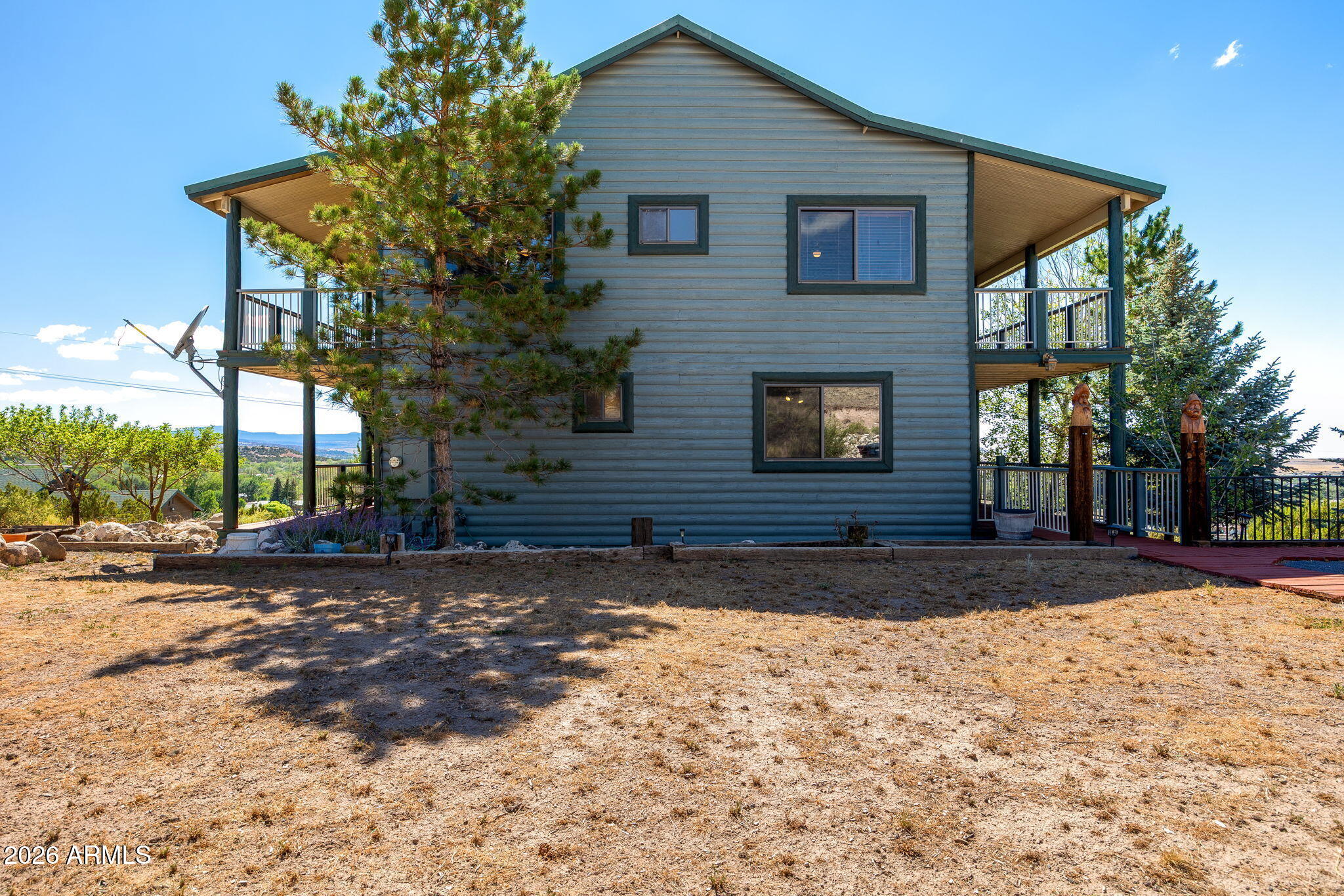 HILLCREST - Residential