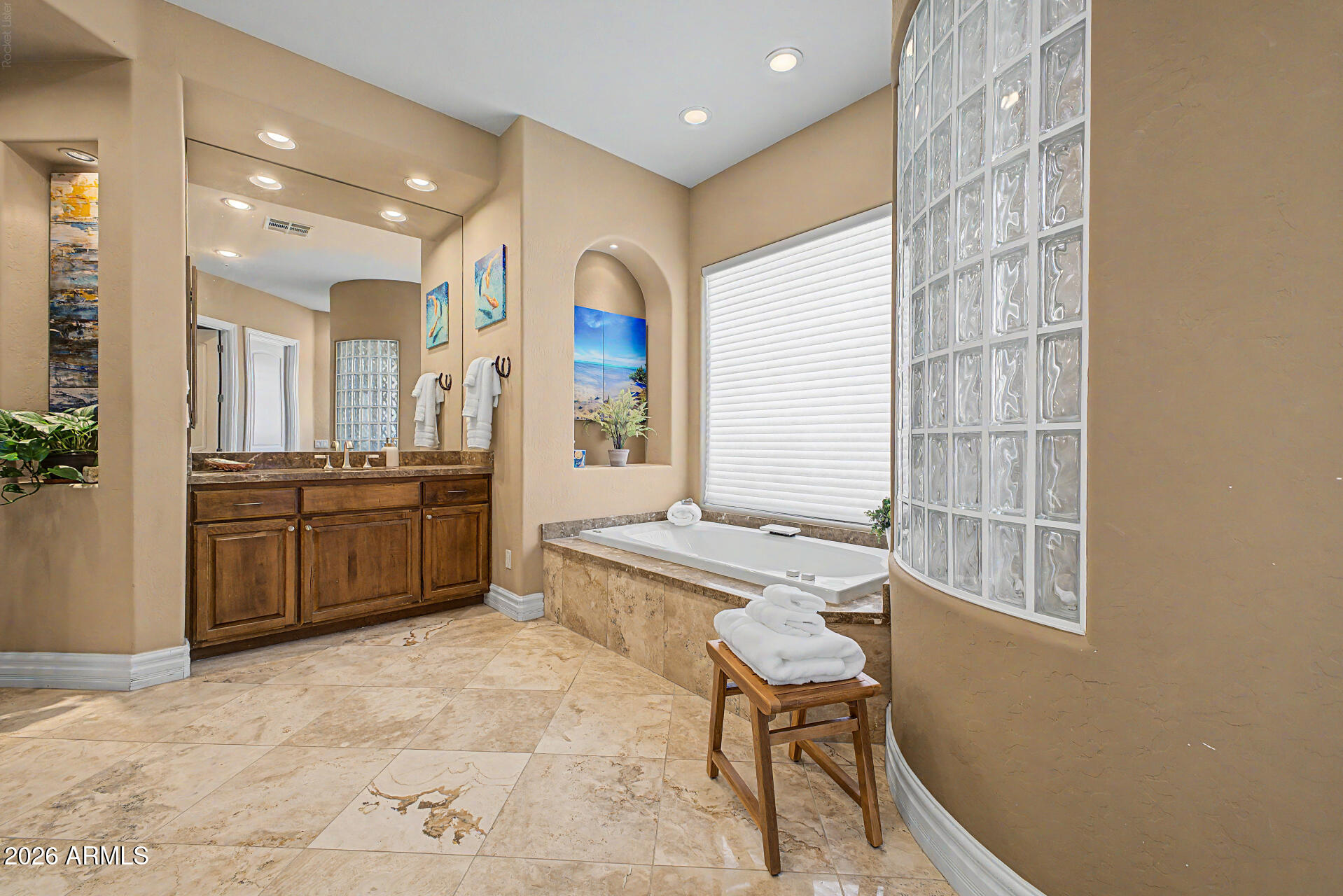 SAGUARO HIGHLANDS - Residential