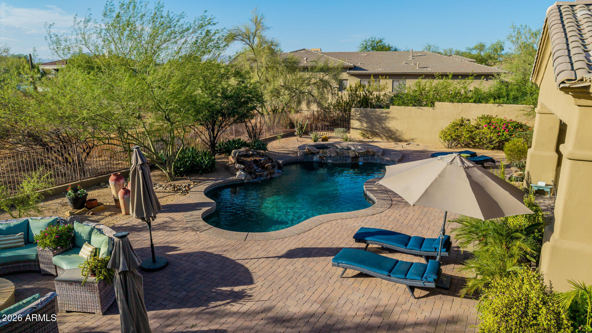 SAGUARO HIGHLANDS - Residential