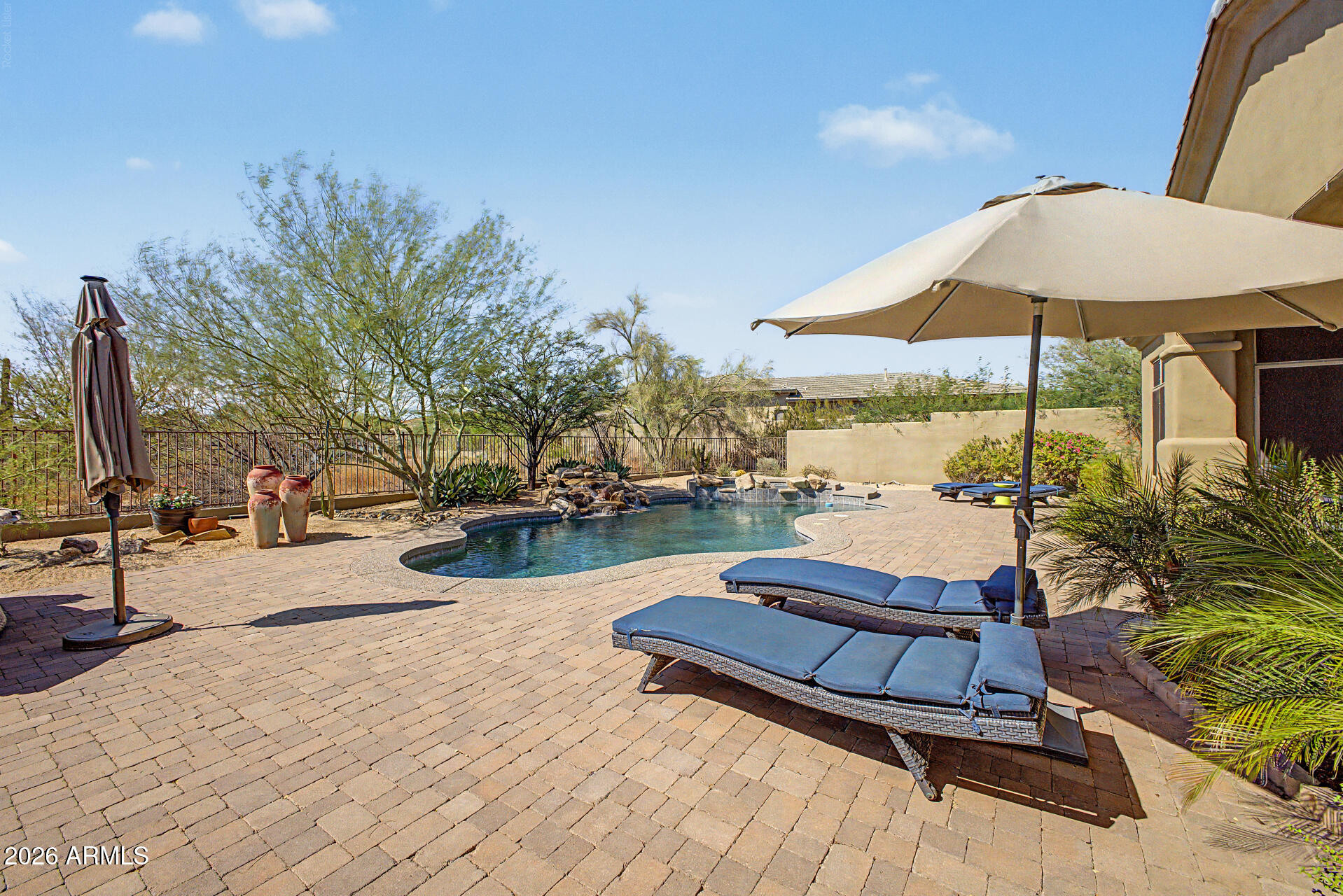 SAGUARO HIGHLANDS - Residential