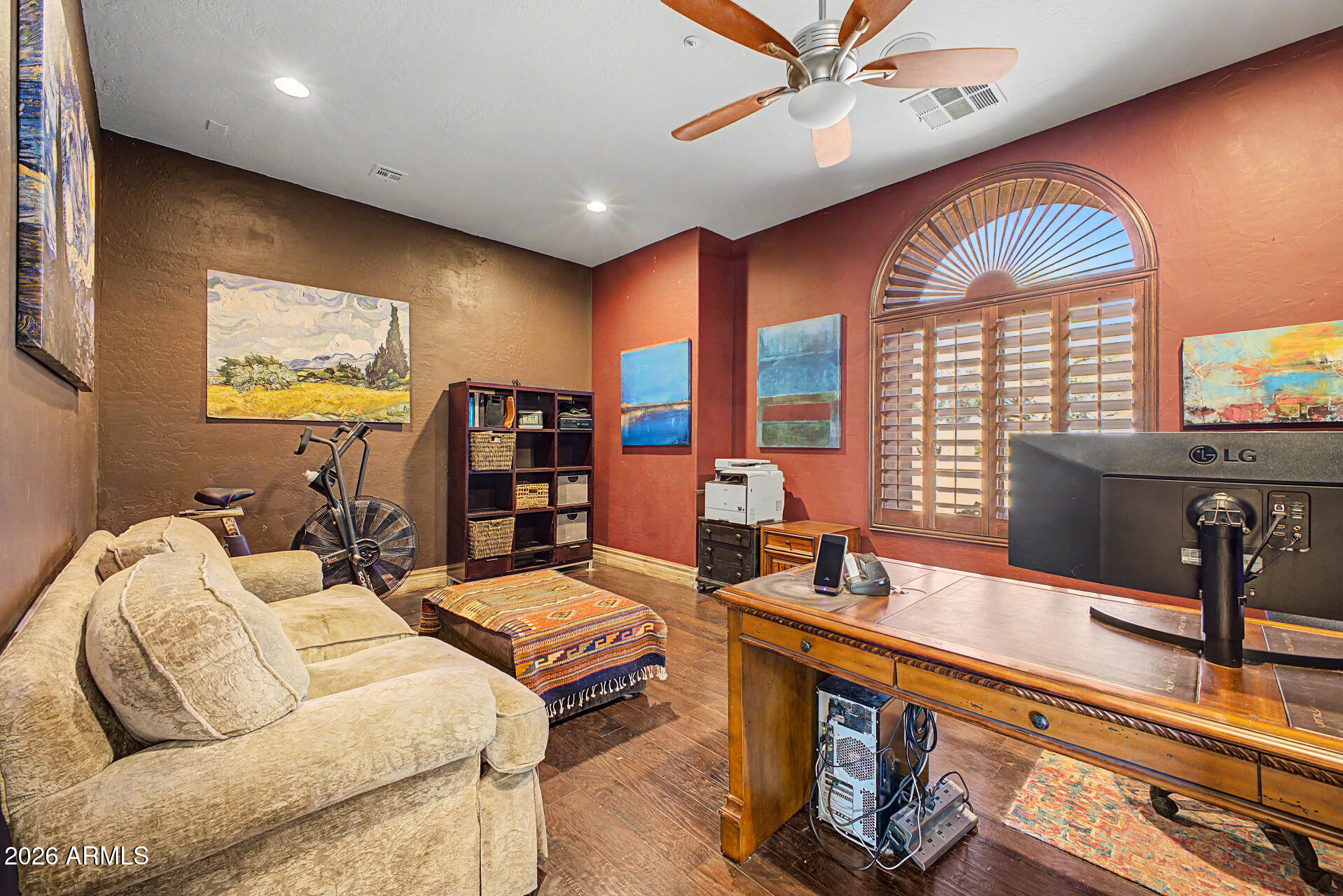 SAGUARO HIGHLANDS - Residential