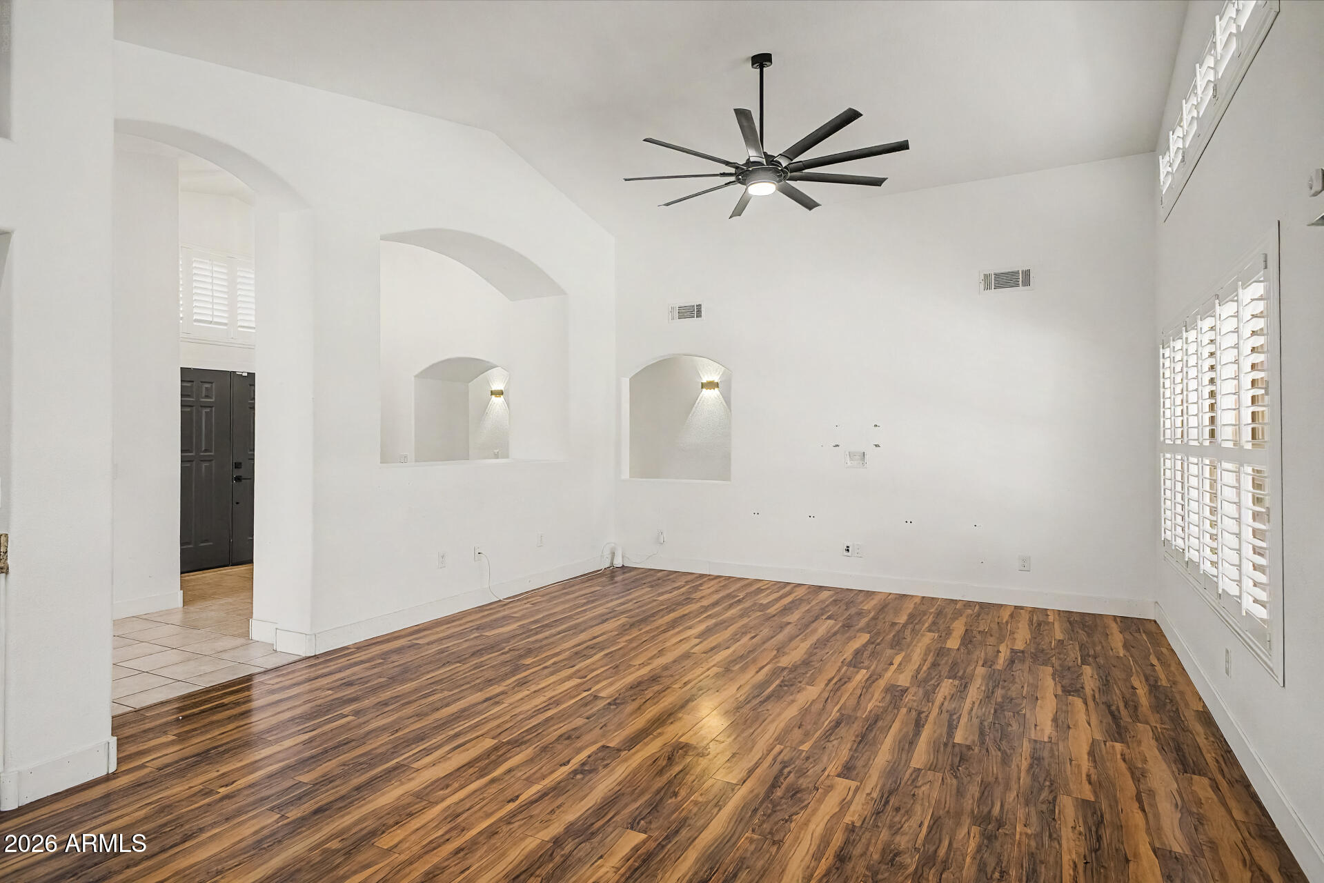 MESQUITE CANYON - Residential