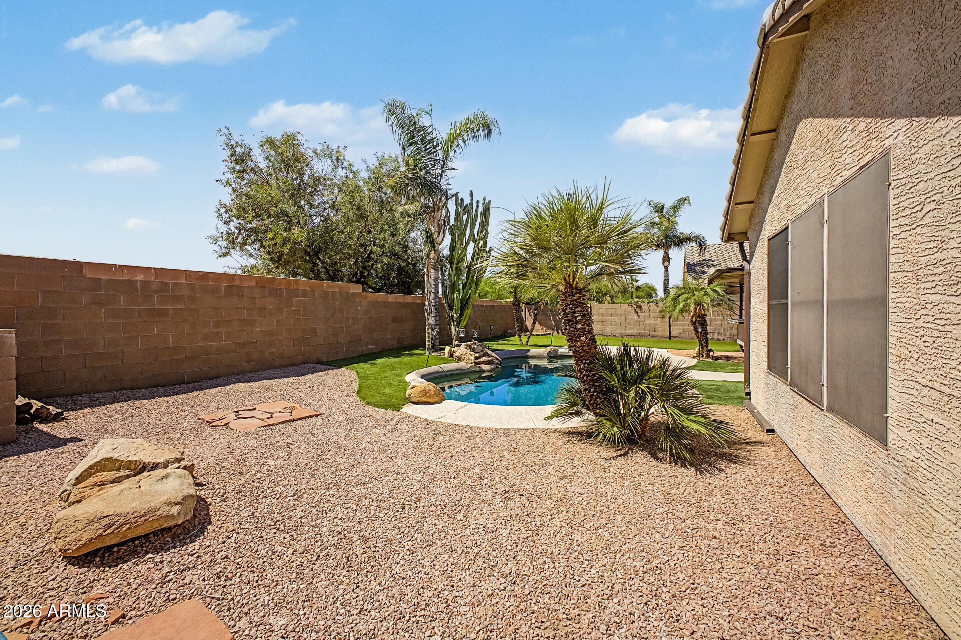 MESQUITE CANYON - Residential