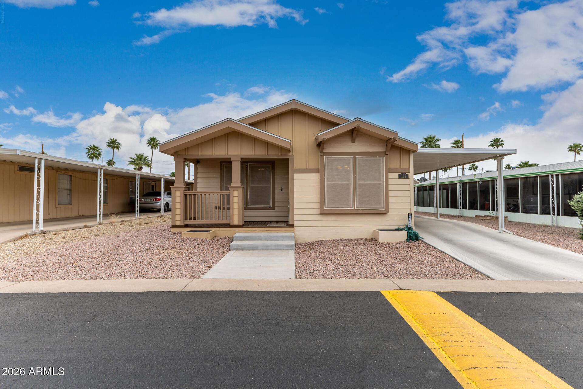 Holiday Palms - Residential