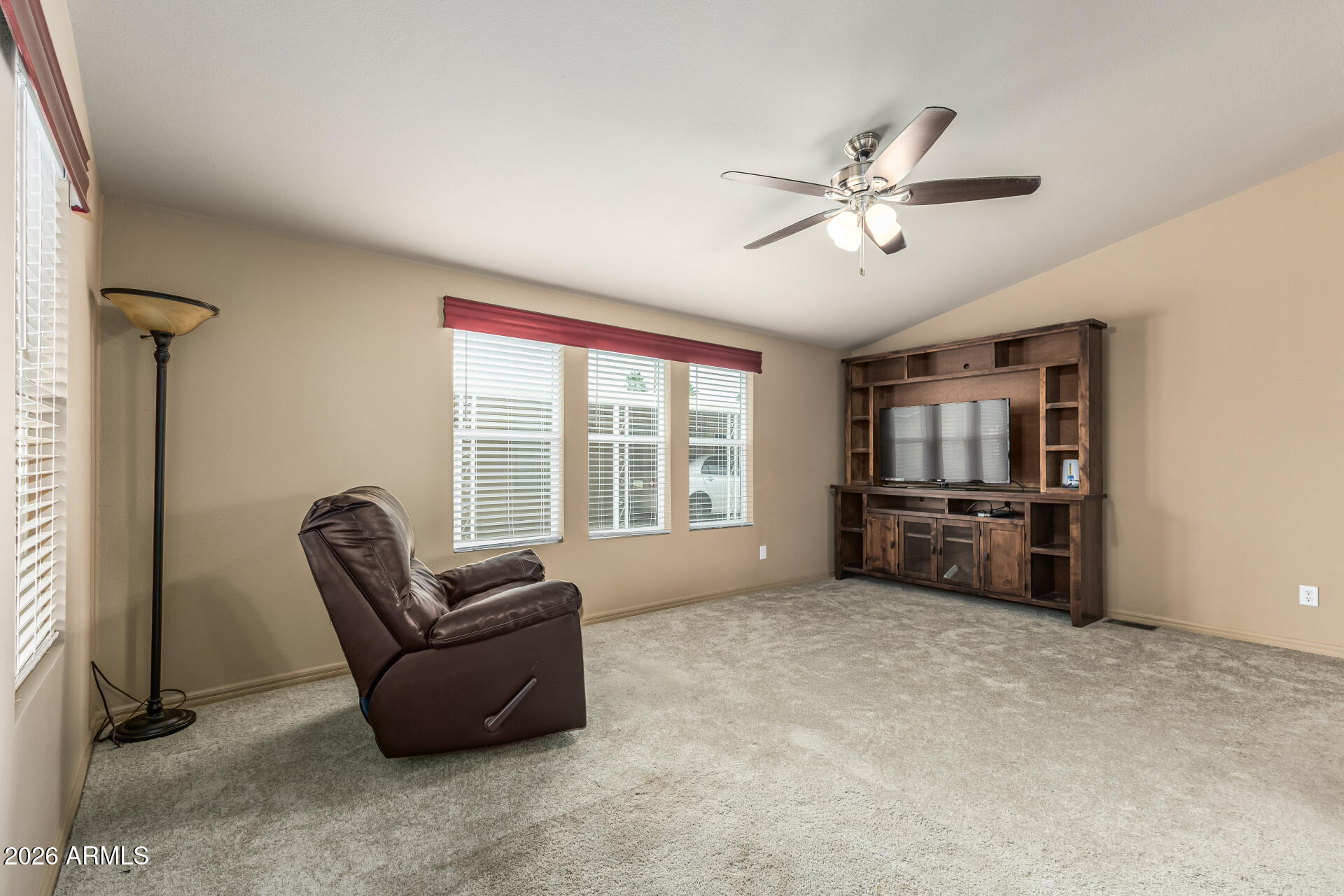 Holiday Palms - Residential
