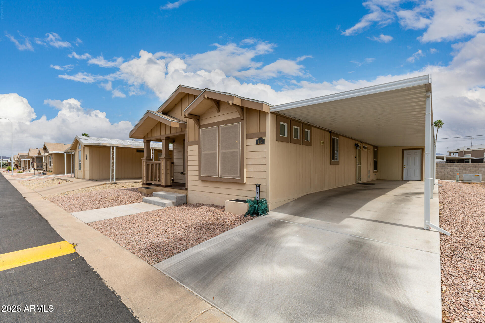 Holiday Palms - Residential