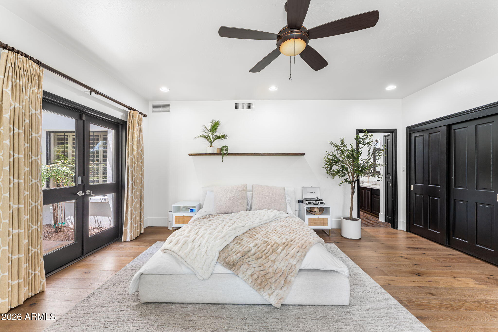 CAMELBACK COUNTRY ESTATES UNIT 1 LOTS 1 THRU 23 25 - Residential