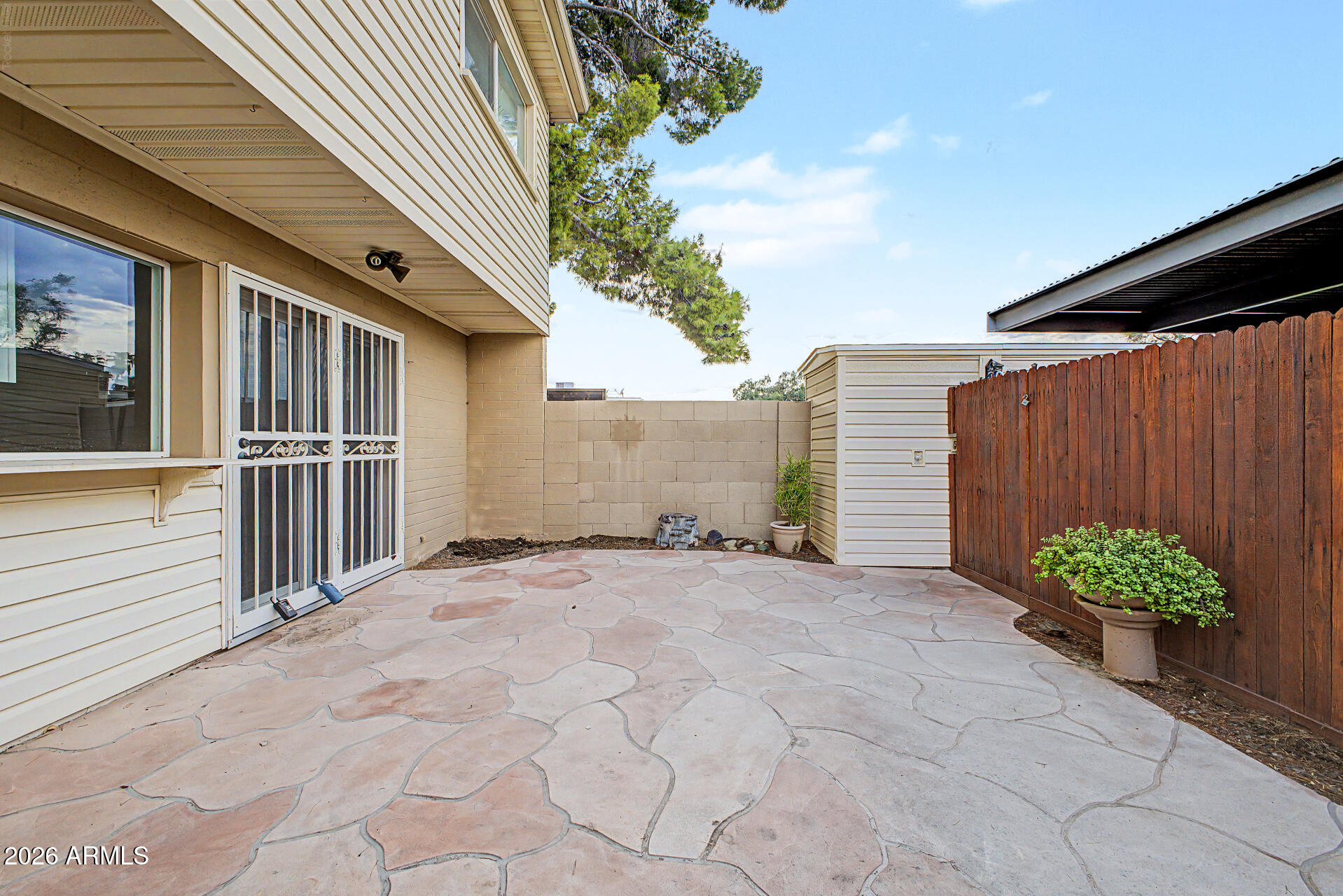 LA BUENA VIDA TOWNHOUSES - Residential