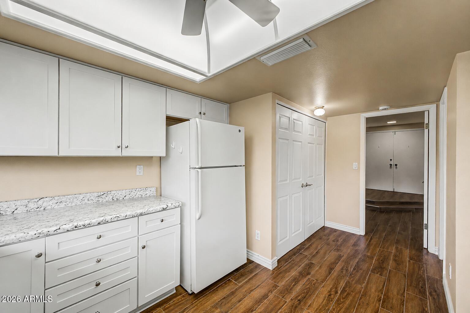 LA BUENA VIDA TOWNHOUSES - Residential
