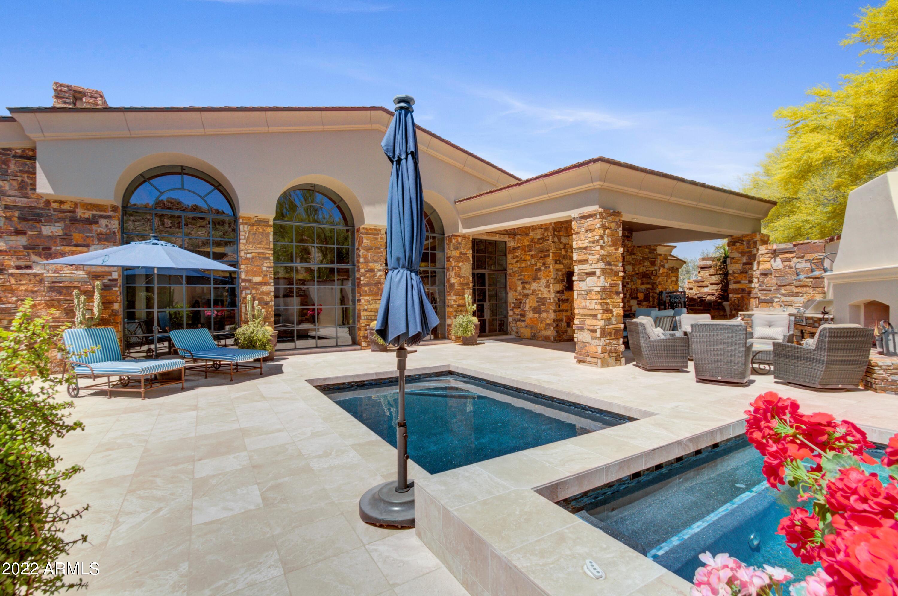 ESTANCIA - Residential