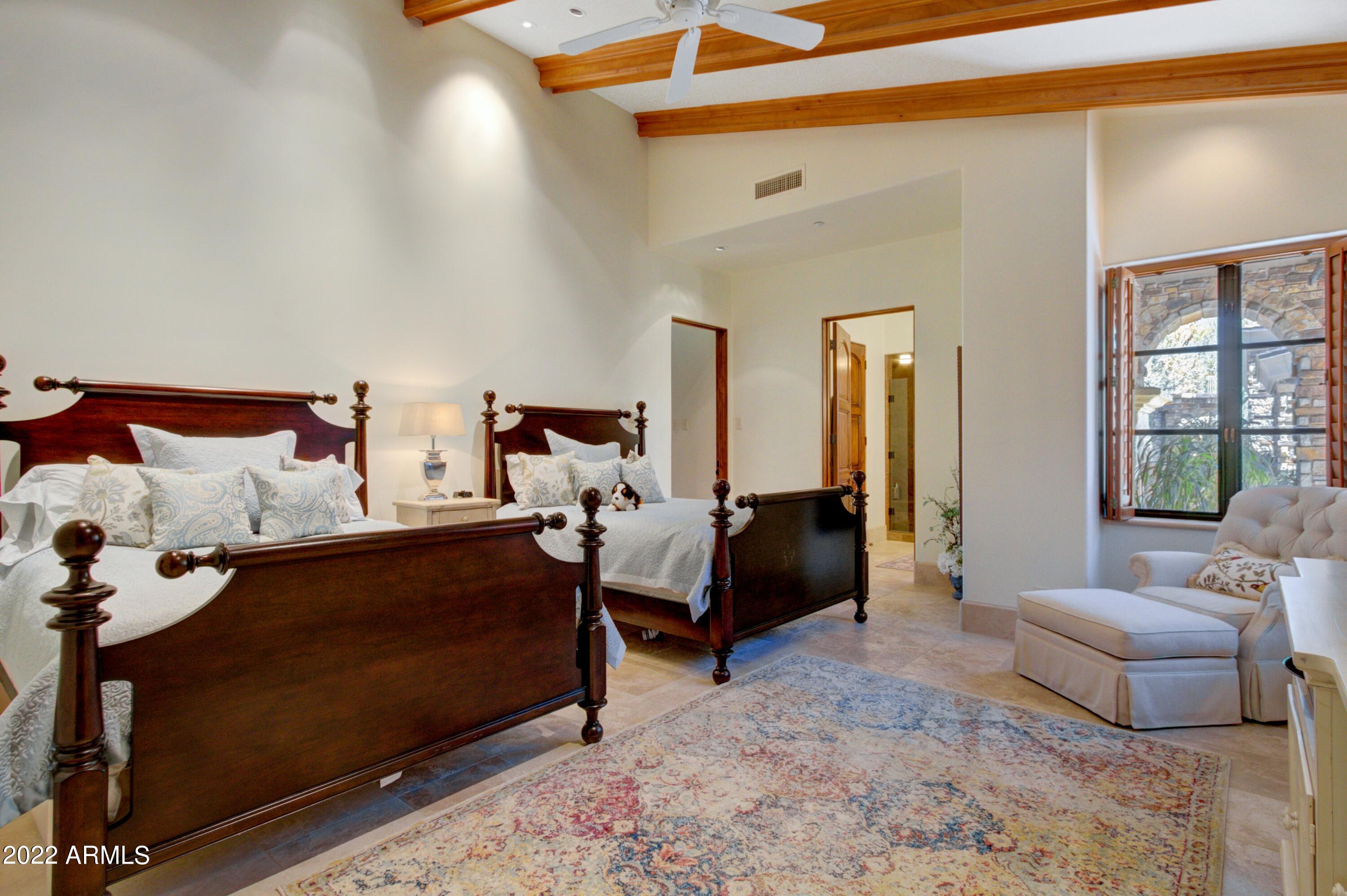 ESTANCIA - Residential