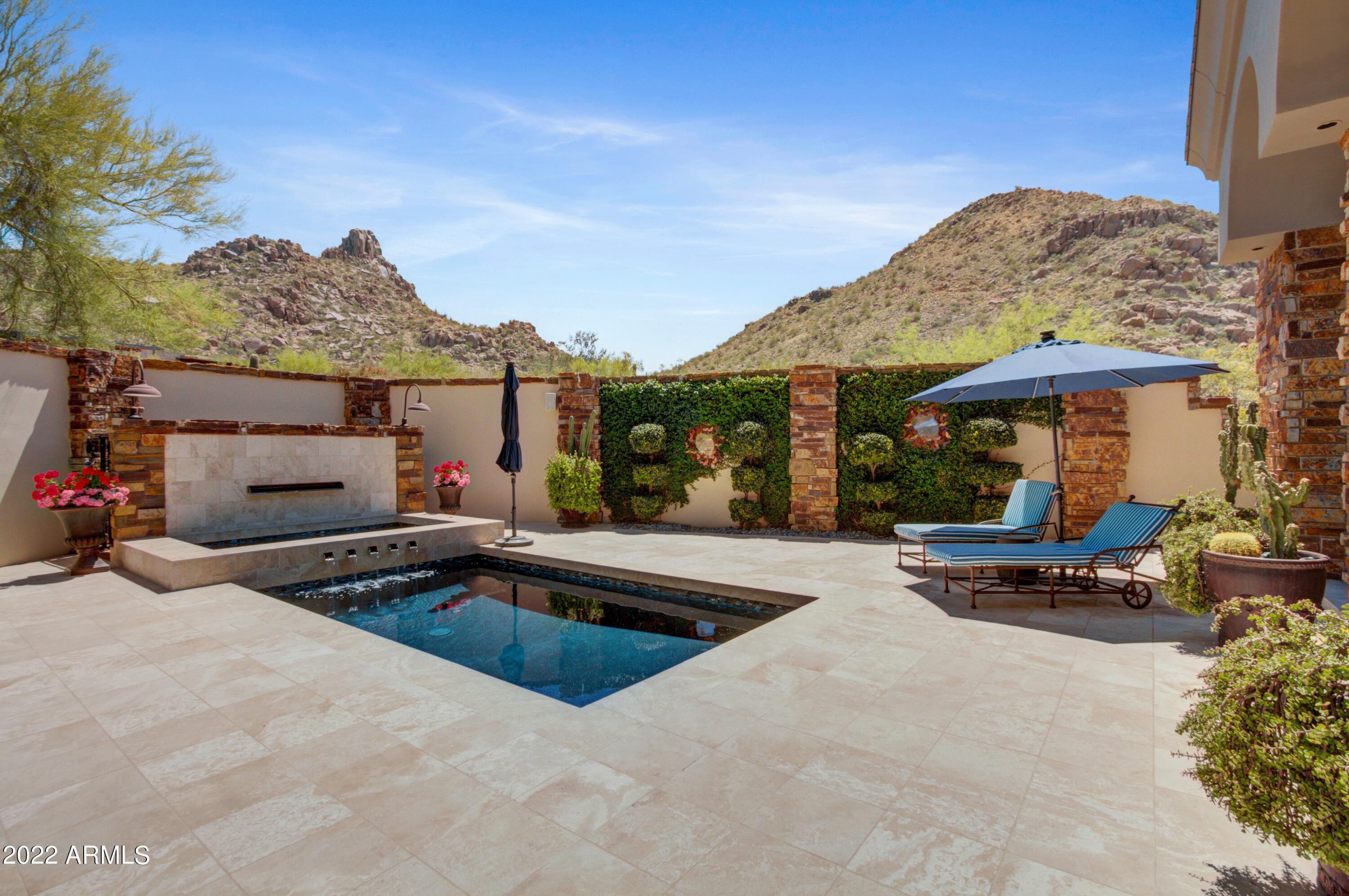 ESTANCIA - Residential