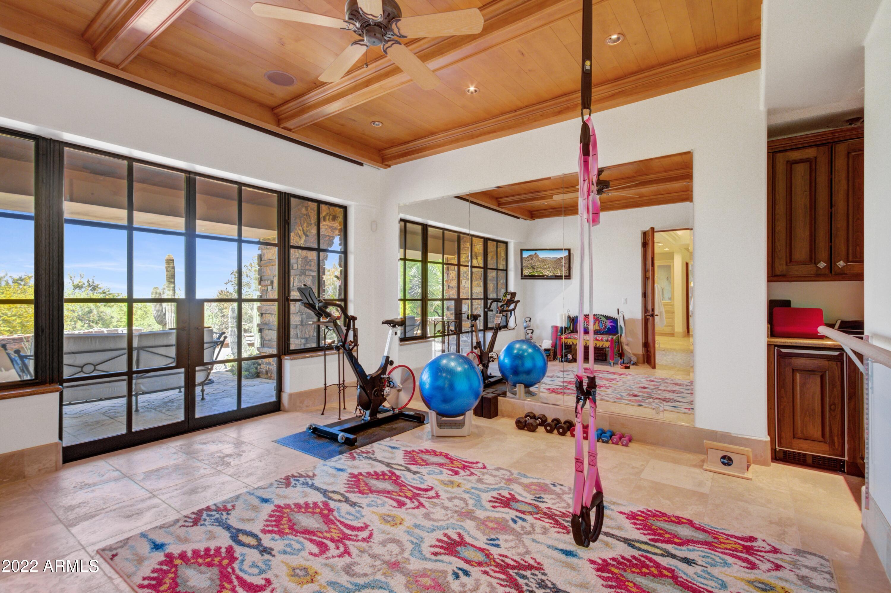 ESTANCIA - Residential