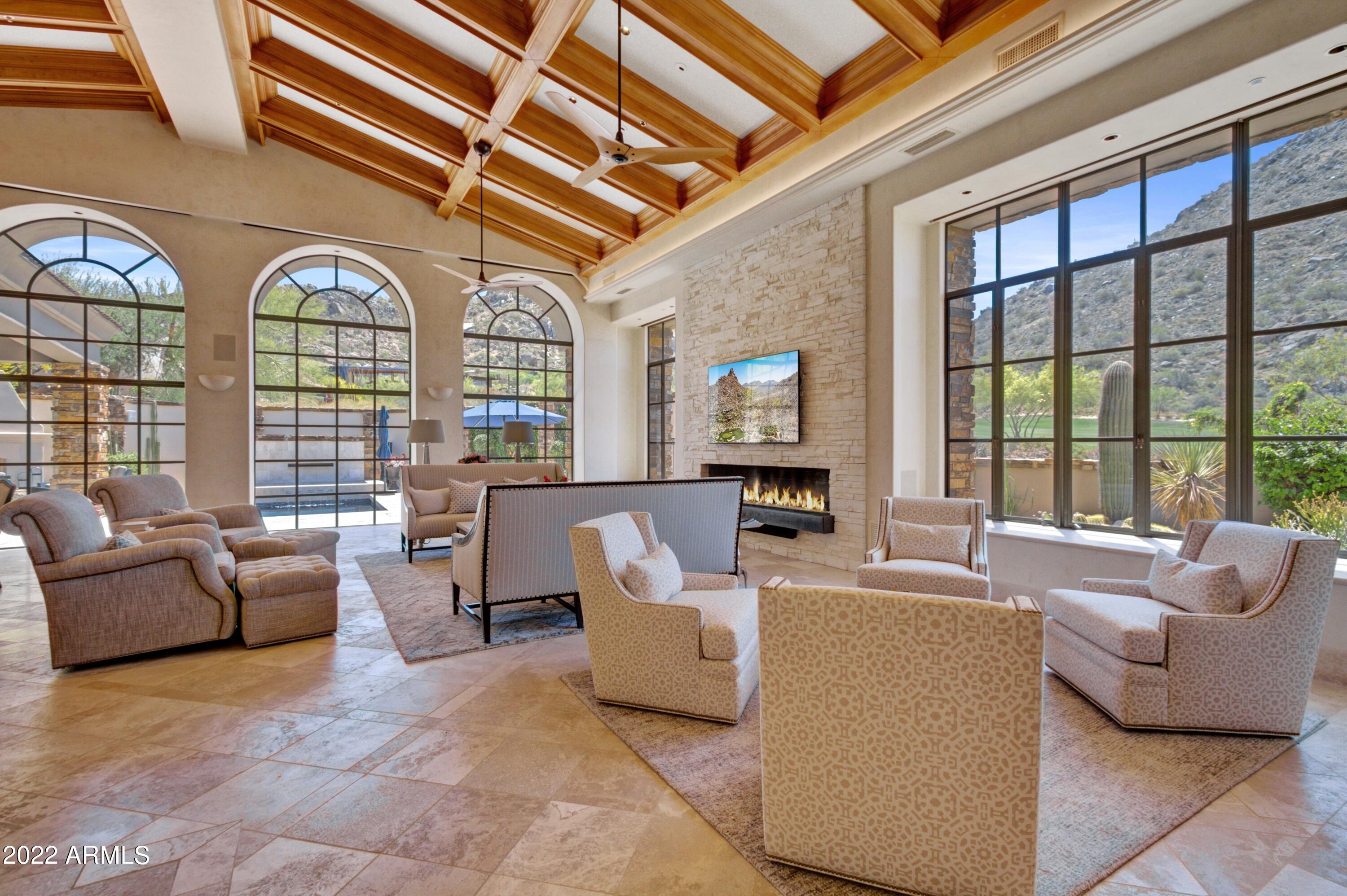 ESTANCIA - Residential