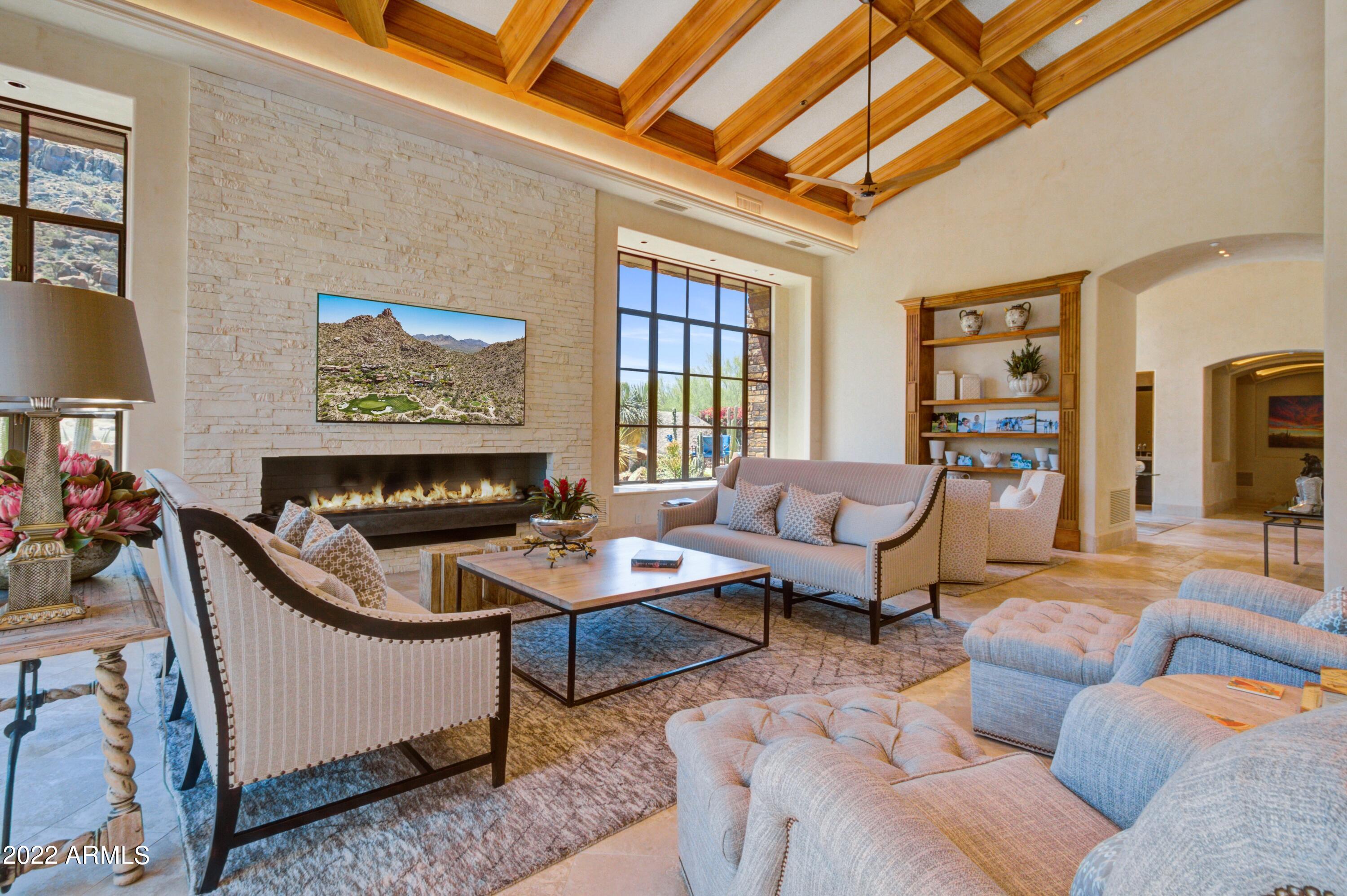 ESTANCIA - Residential
