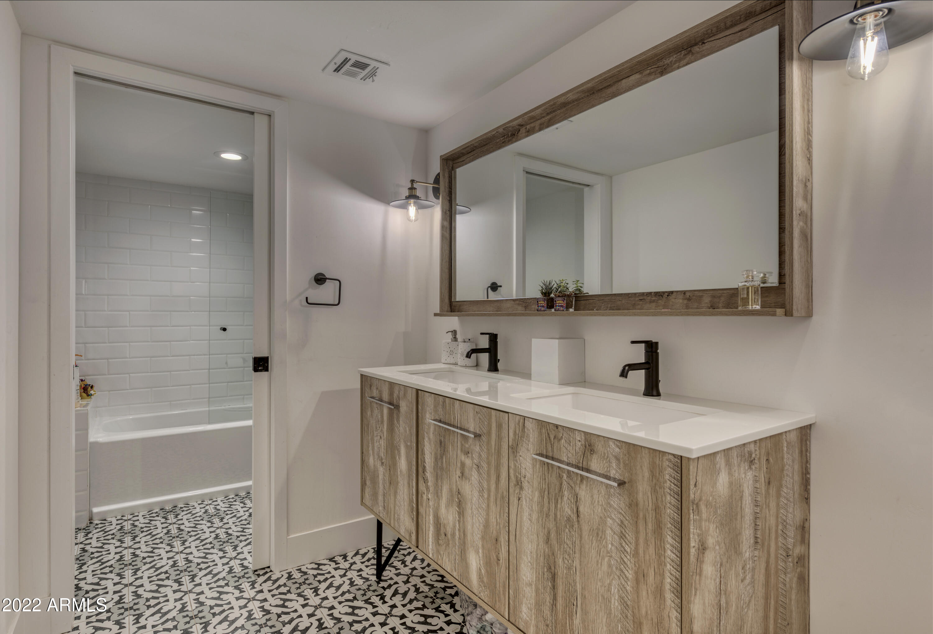 PEBBLE RIDGE - Residential