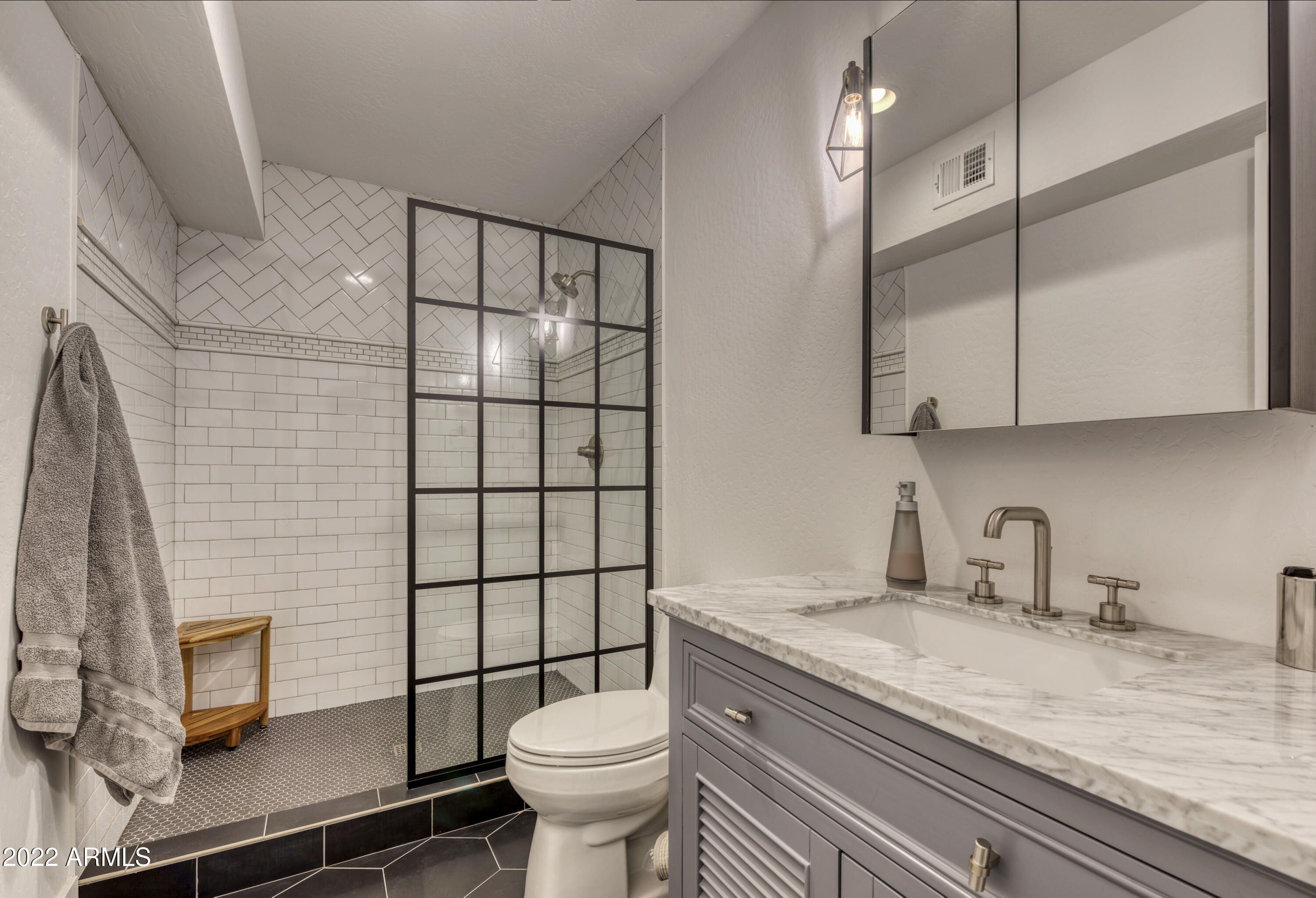 PEBBLE RIDGE - Residential