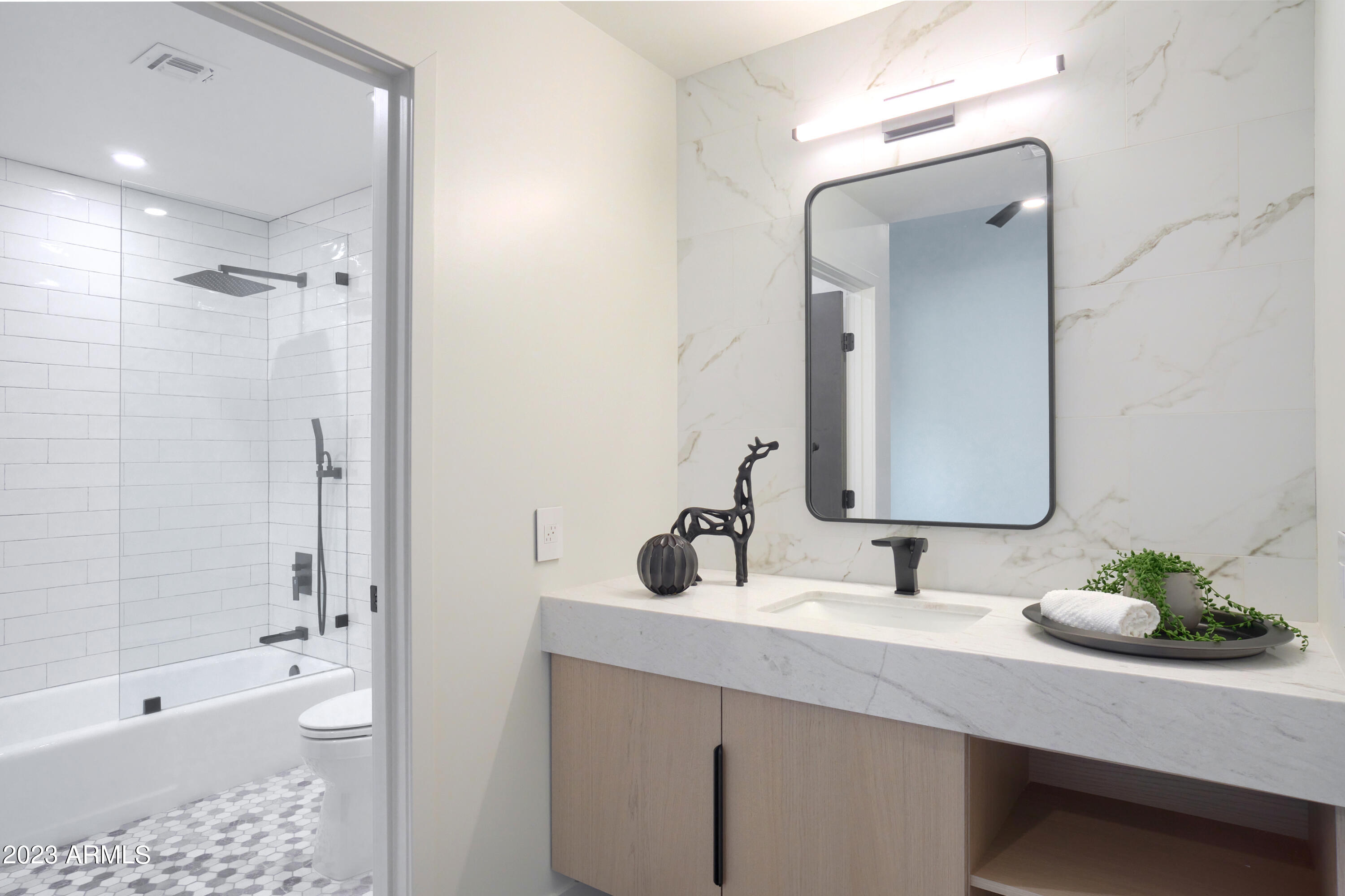 CAMELBACK COUNTRY ESTATES UNIT 4 - Residential