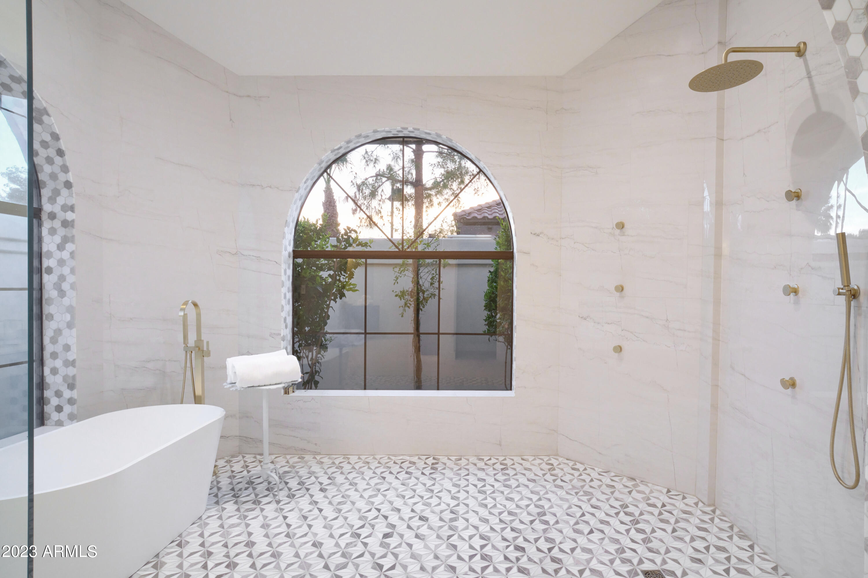 CAMELBACK COUNTRY ESTATES UNIT 4 - Residential