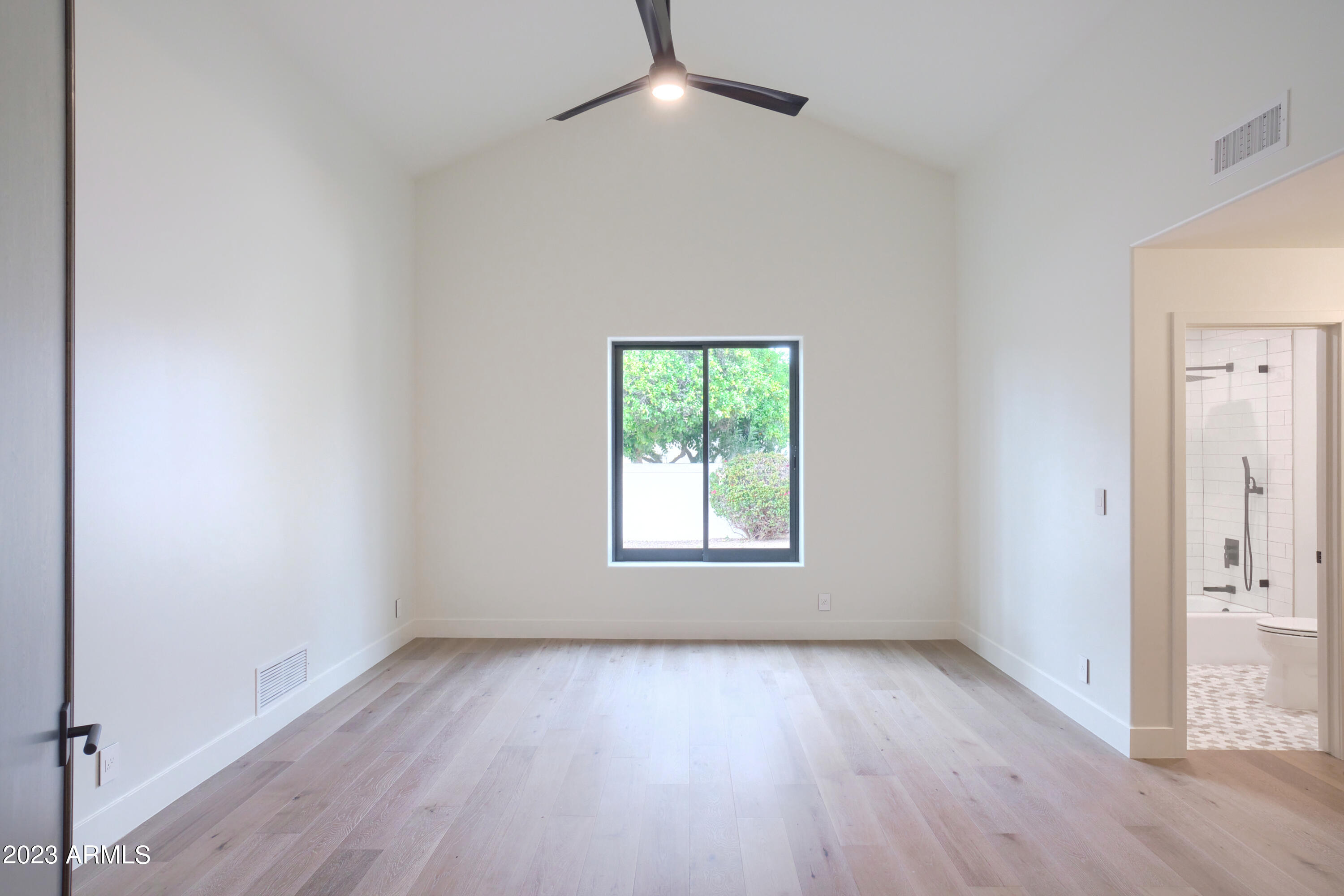 CAMELBACK COUNTRY ESTATES UNIT 4 - Residential